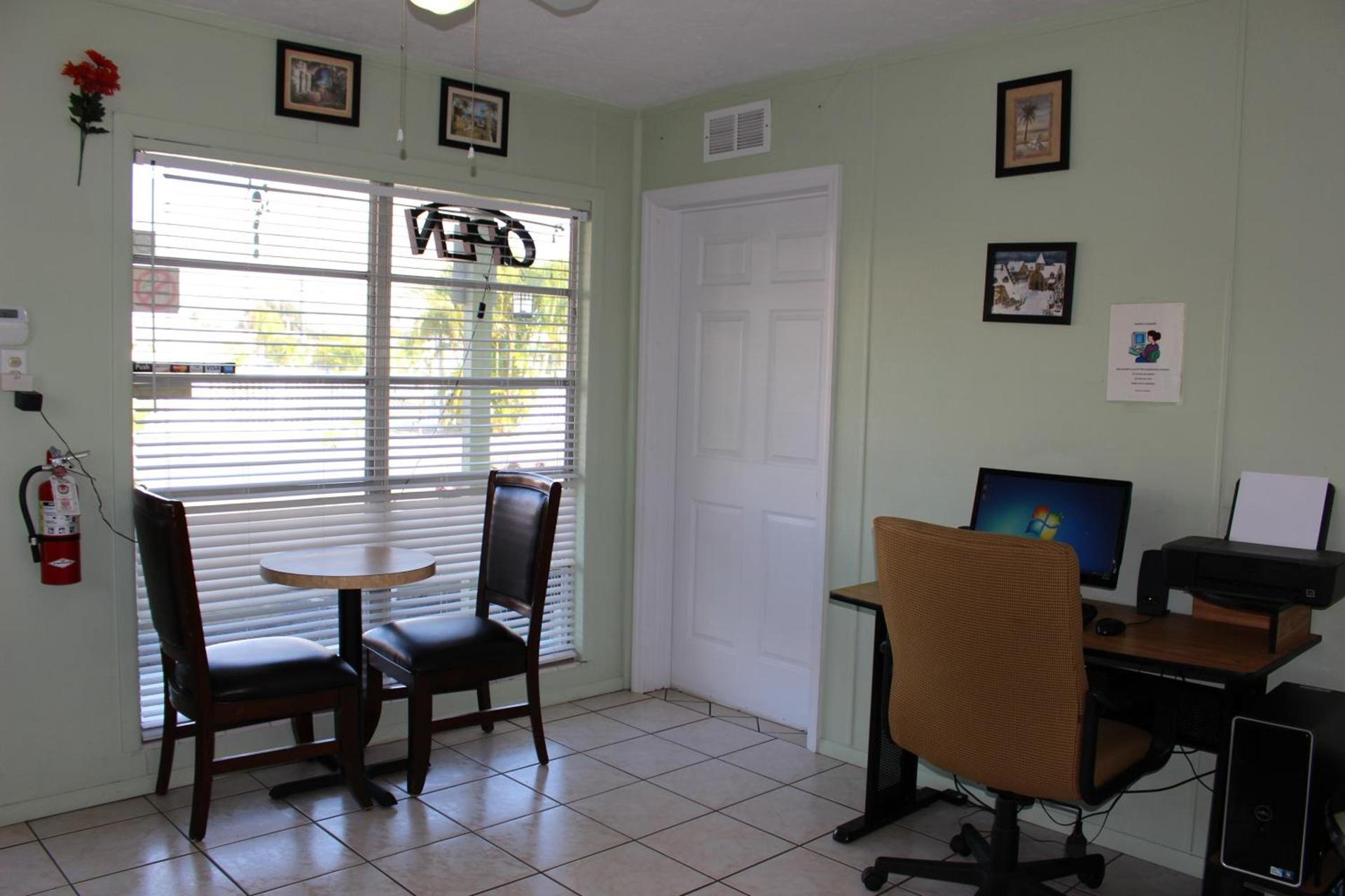 Sunshine Inn & Suites Venice, Florida photo 31