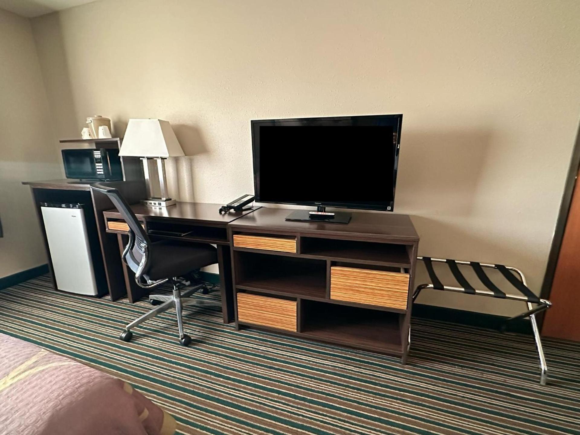 Super 8 by Wyndham Union photo 25