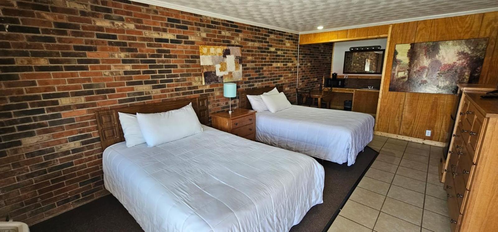 Beverly Hills Inn photo 8