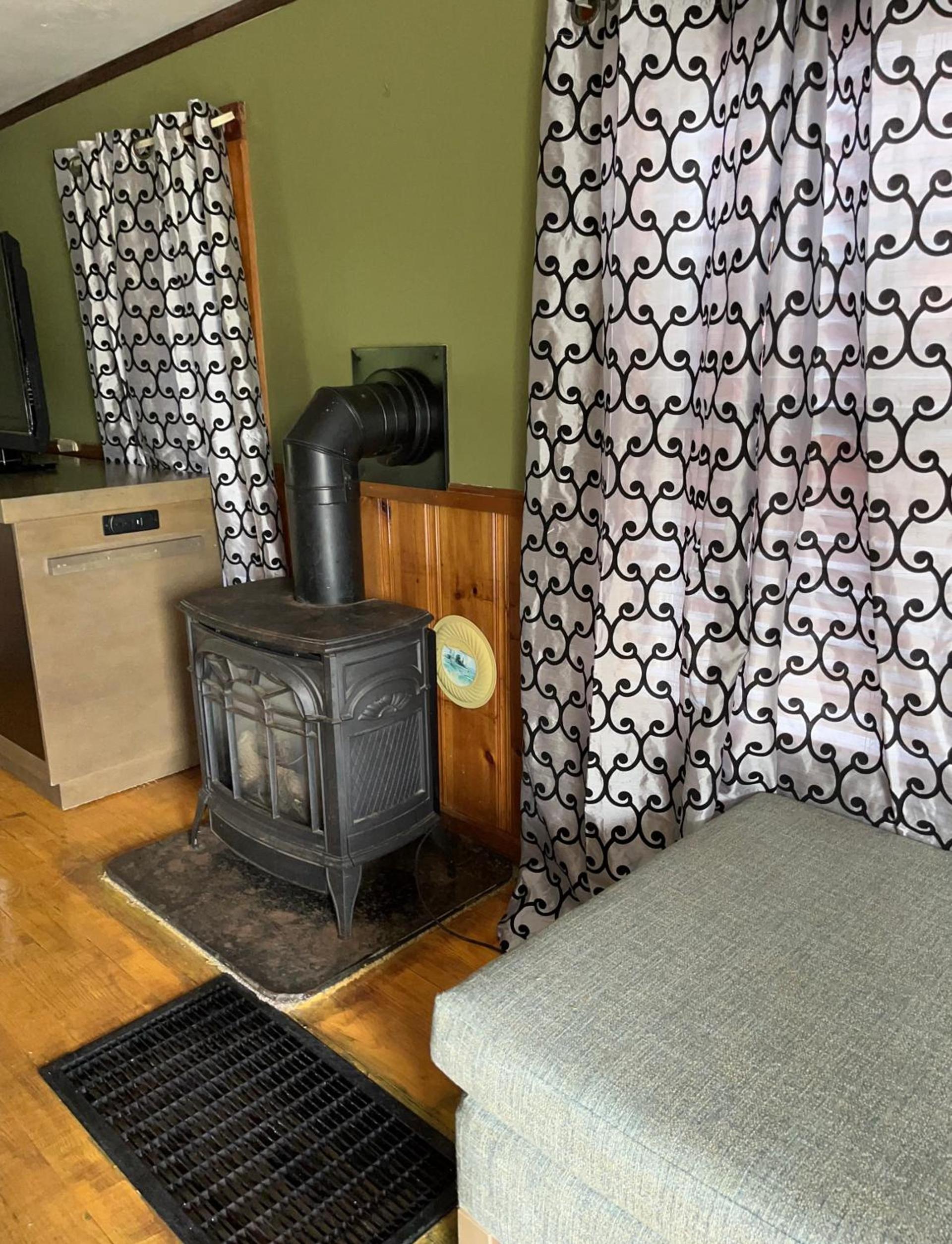 White Mountain Cottages photo 8