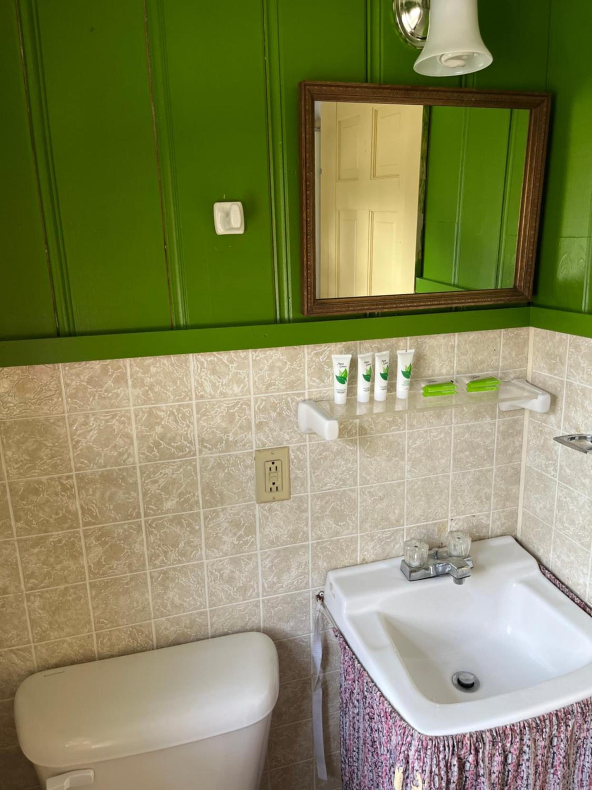 White Mountain Cottages photo 16