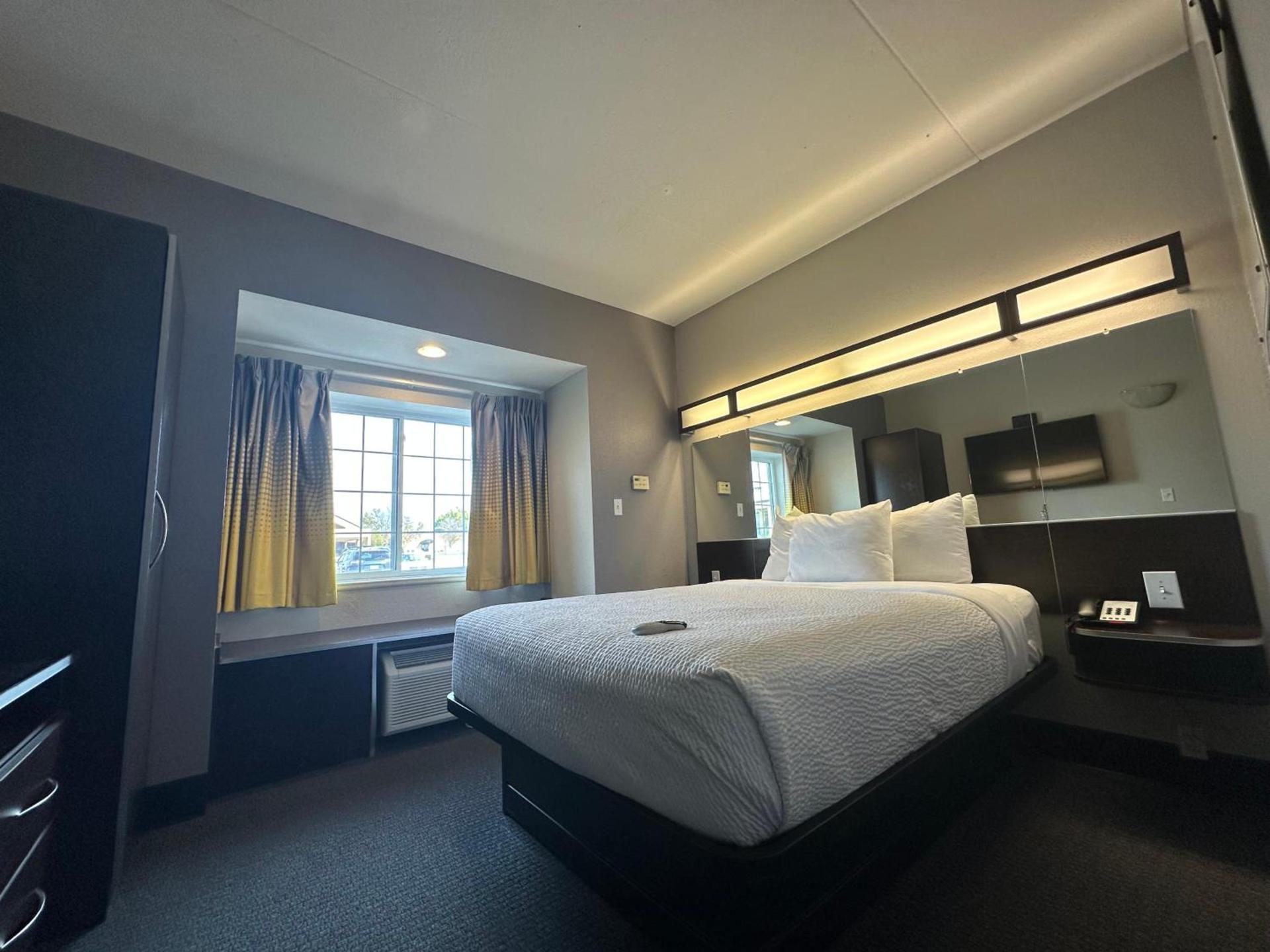 Microtel Inn & Suites by Wyndham Quincy Downtown - River Area photo 33