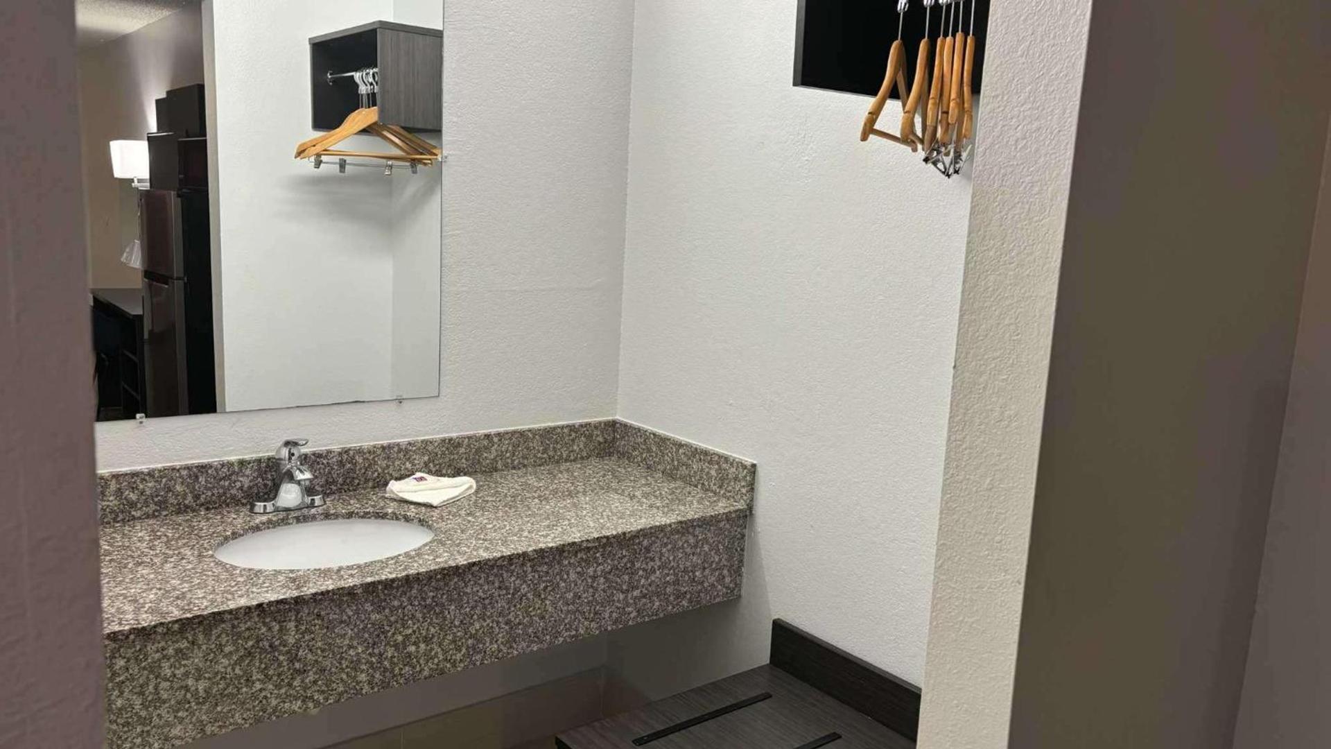 Motel 6-Macclenny, FL photo 11