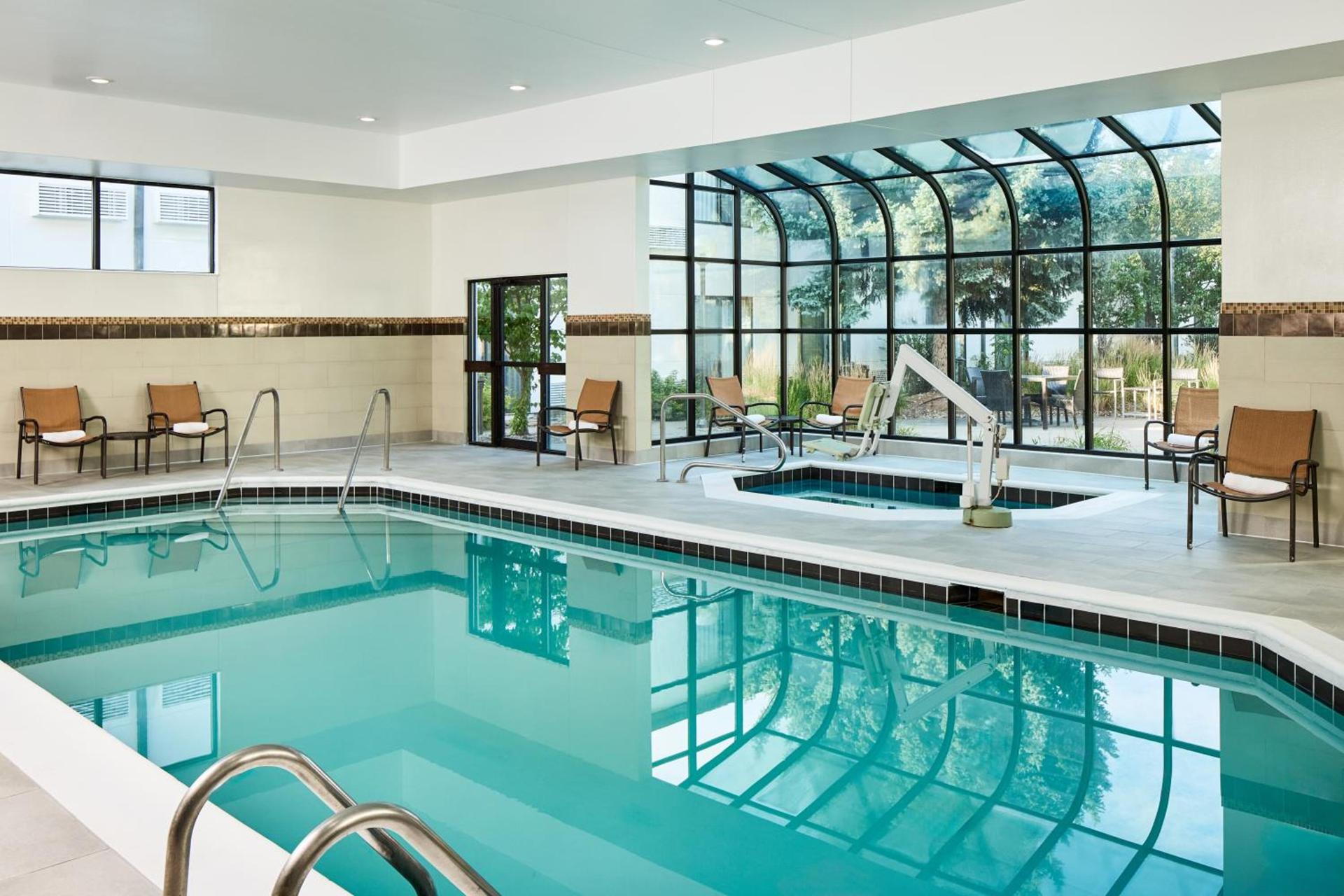 Courtyard by Marriott Fort Collins photo 5