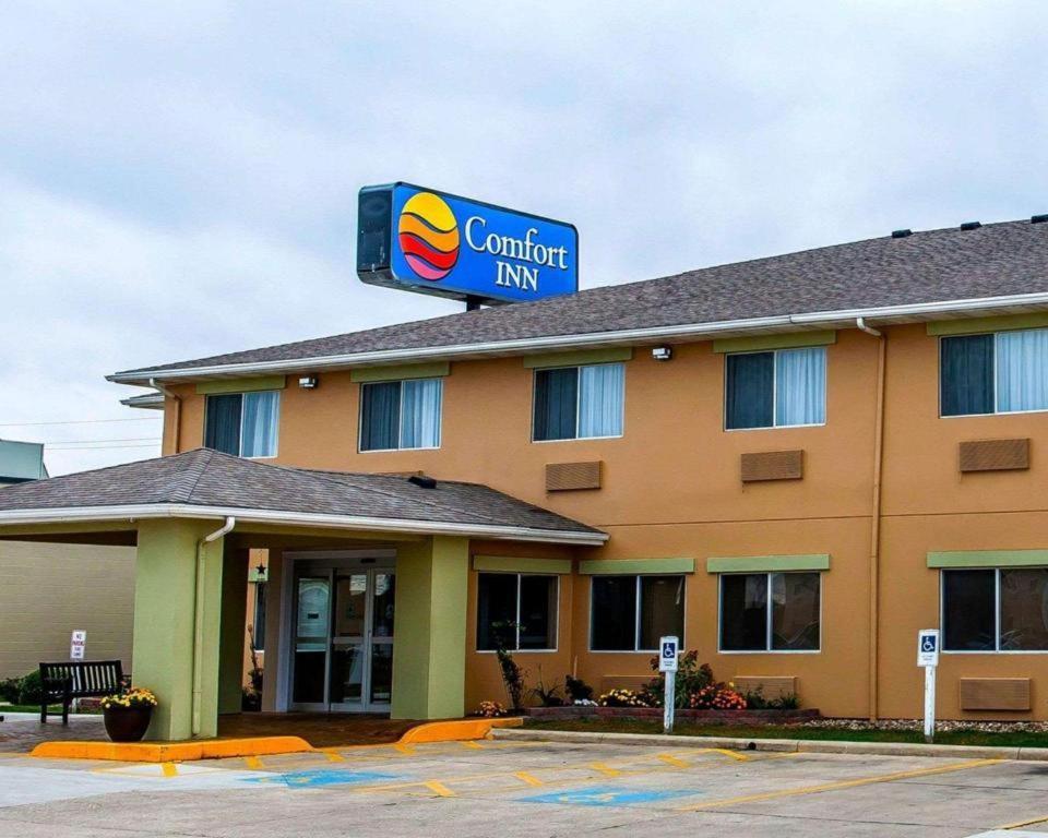Comfort Inn photo 1
