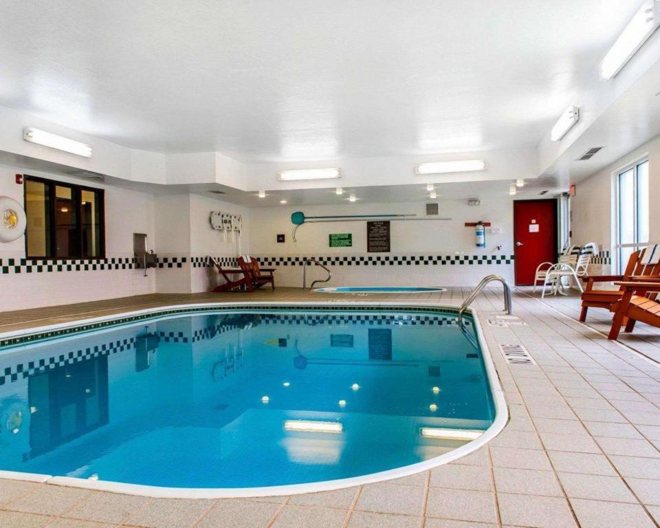 Comfort Inn photo 2