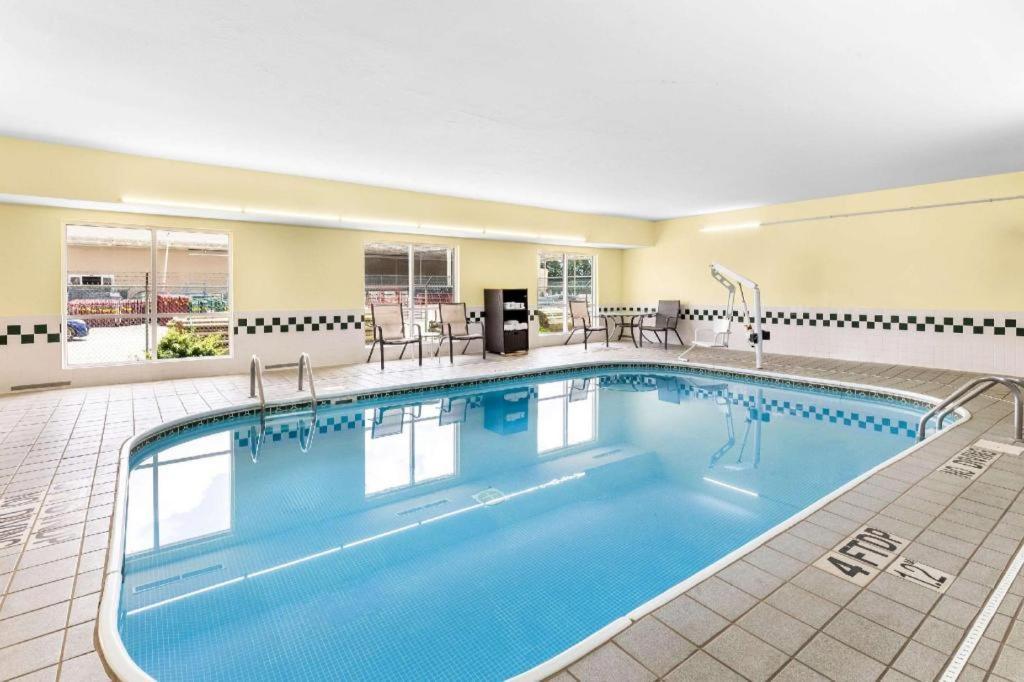 Comfort Inn photo 9