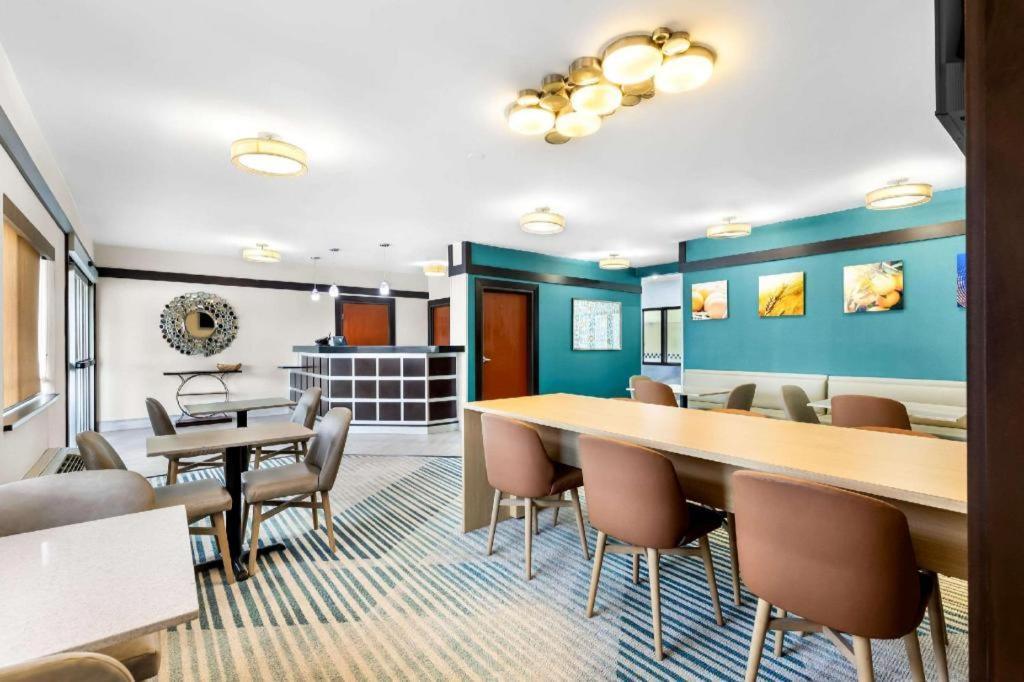 Comfort Inn photo 17