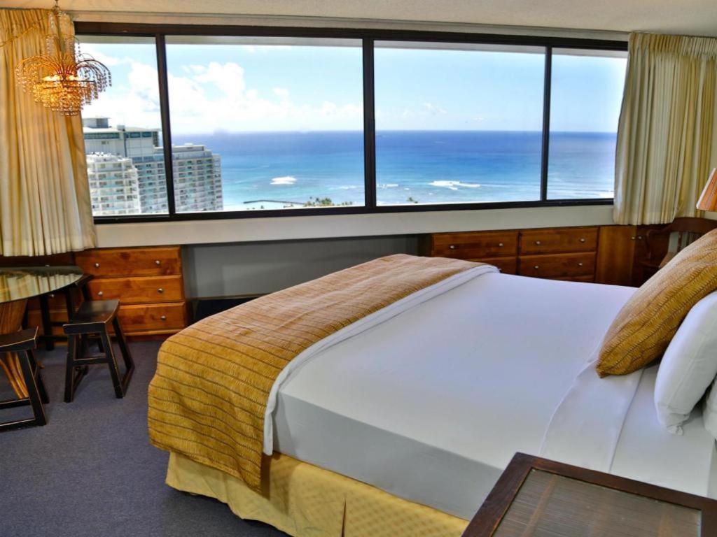 Marina Tower Waikiki photo 13