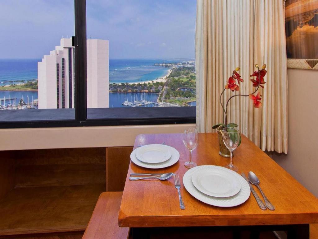 Marina Tower Waikiki photo 5