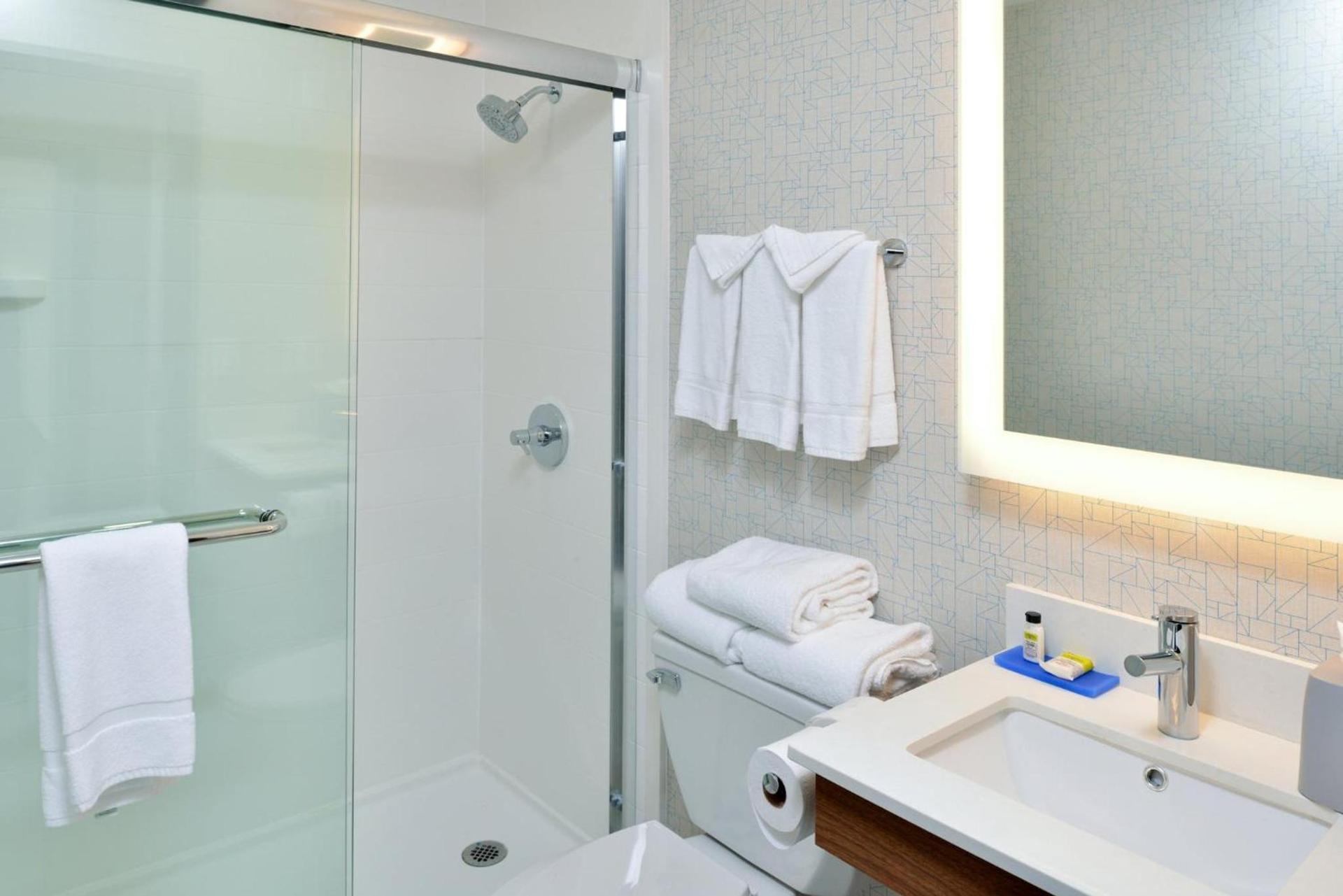 Holiday Inn Express - Santa Rosa North by IHG photo 67