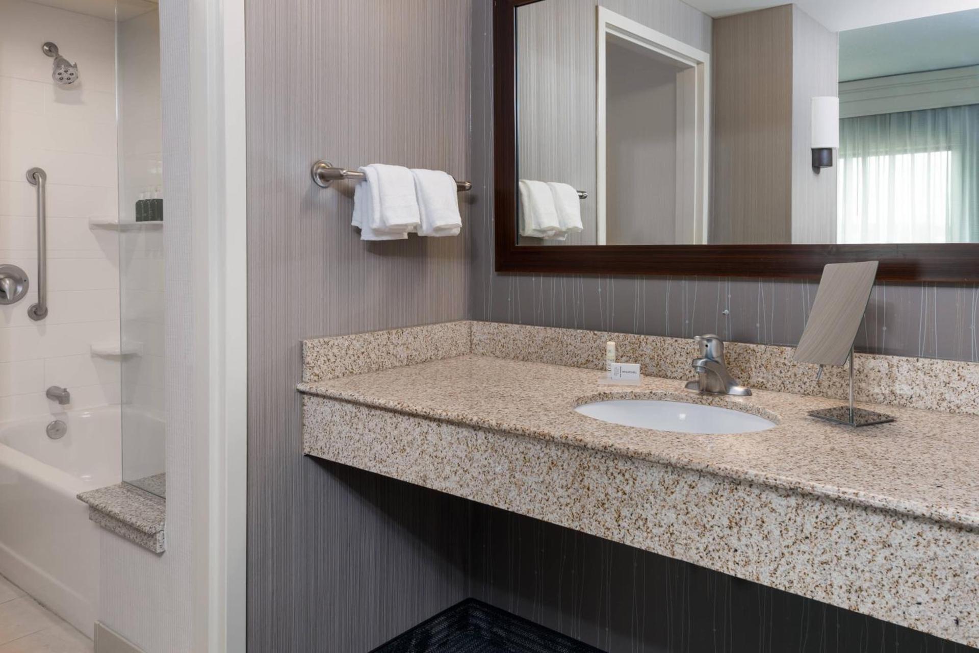 Courtyard by Marriott Buffalo Airport photo 25