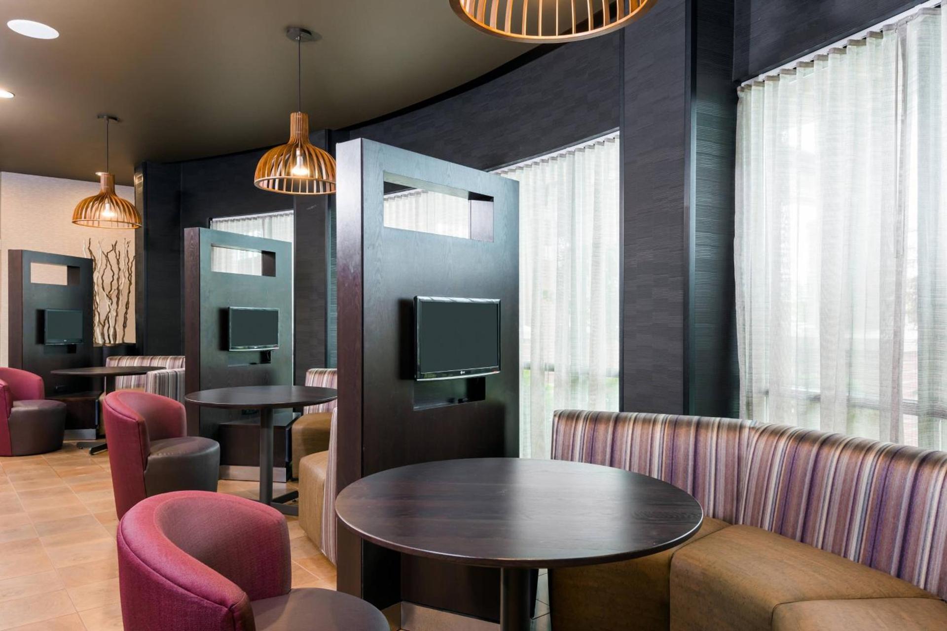 Courtyard by Marriott Buffalo Airport photo 27