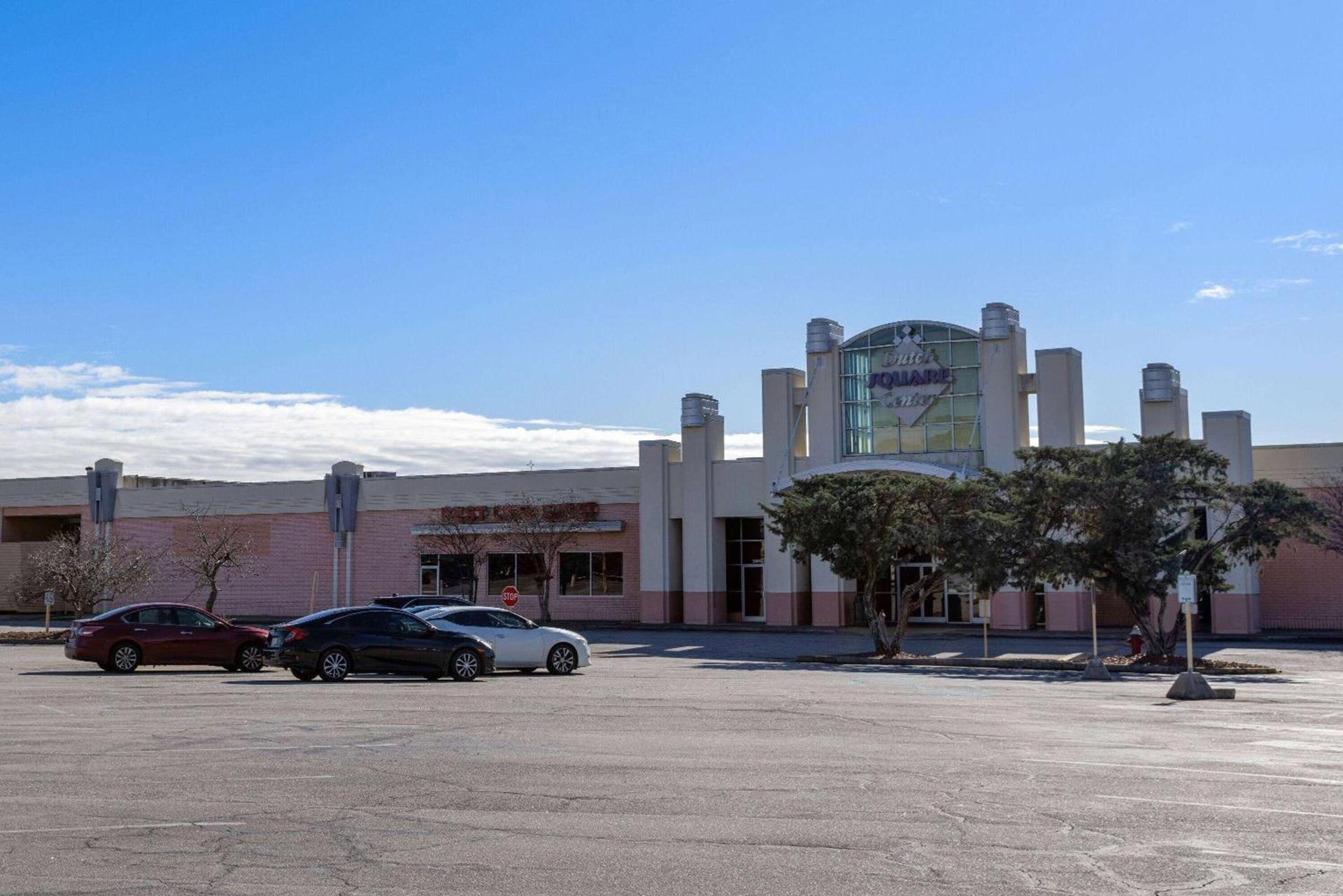 Days Inn by Wyndham Columbia photo 32