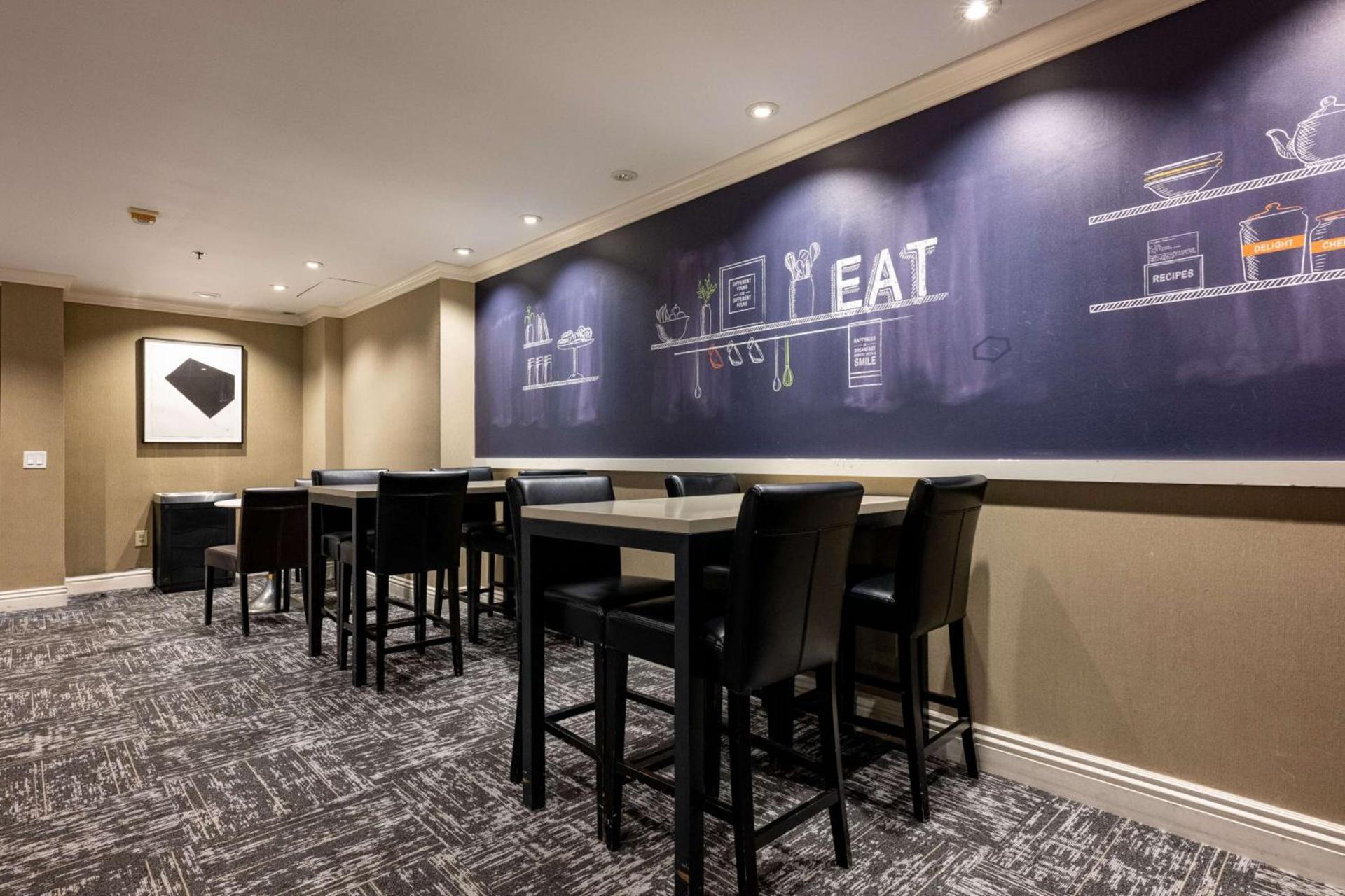Hampton Inn by Hilton San Diego - Kearny Mesa photo 7