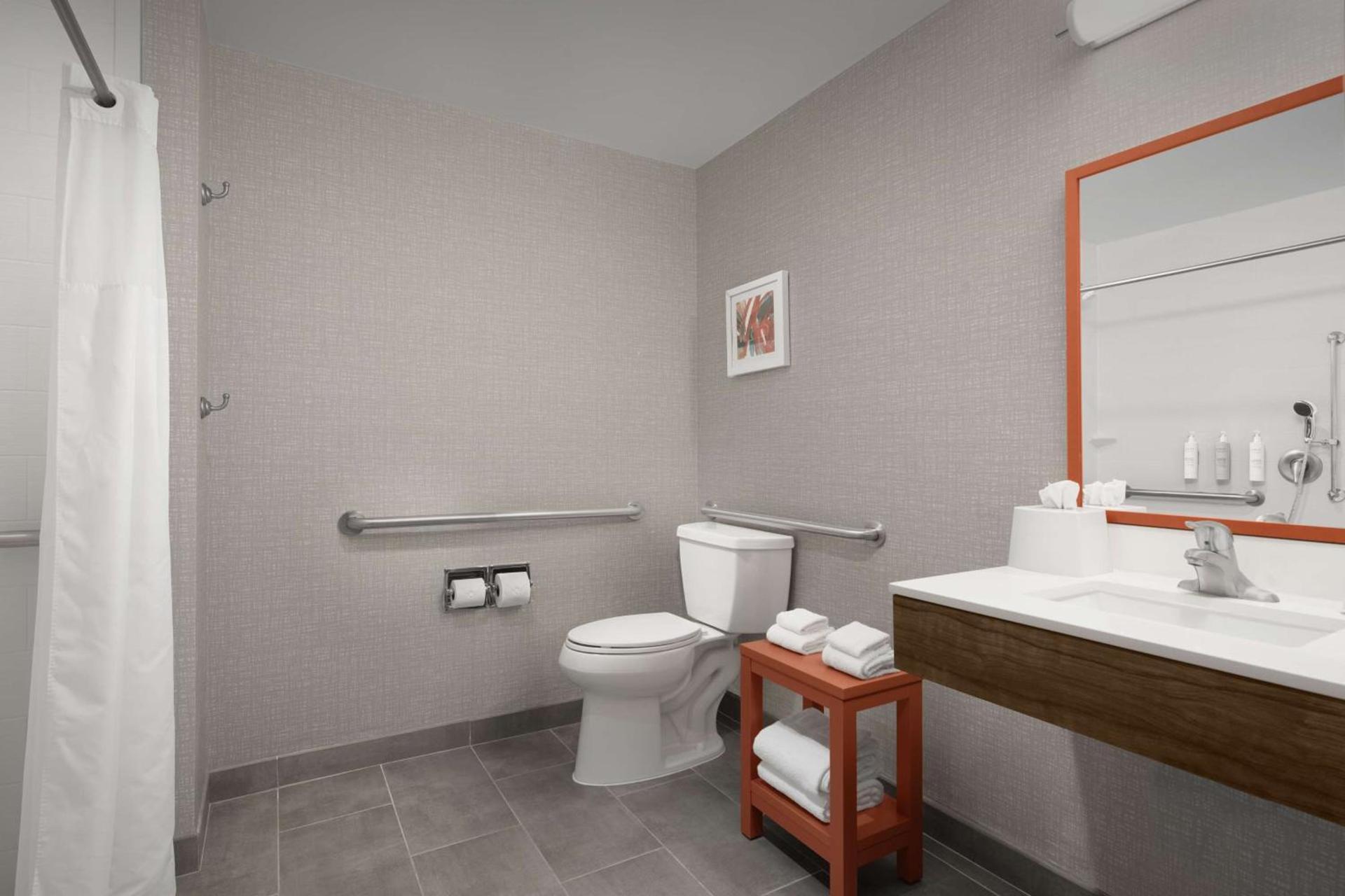 Hampton Inn Haverhill photo 11