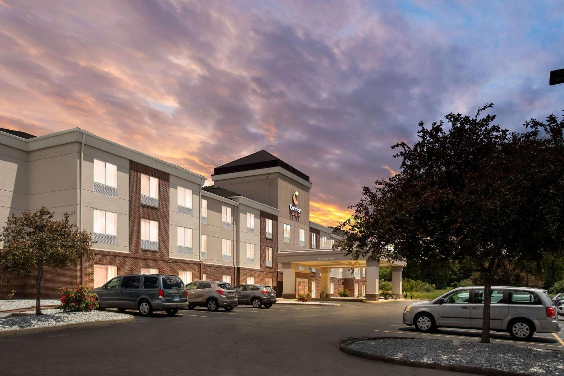 Comfort Suites photo 5