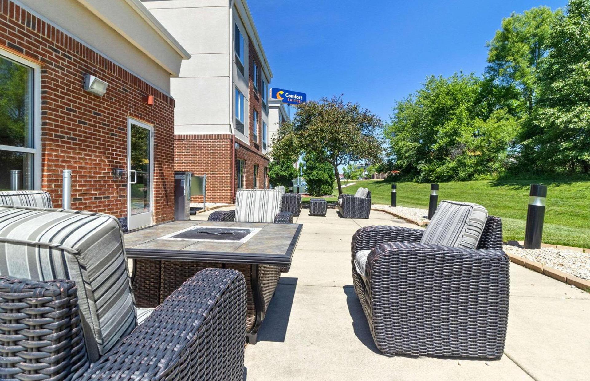 Comfort Suites photo 10
