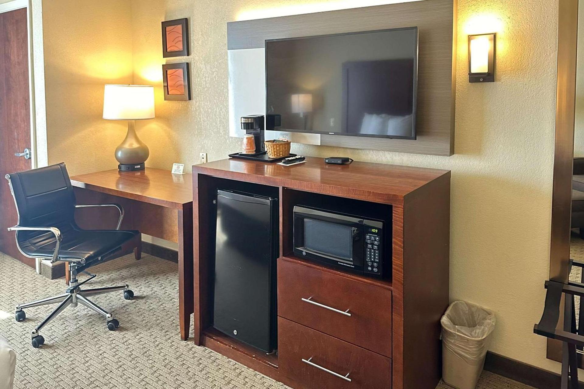 Comfort Inn & Suites Rogersville photo 18