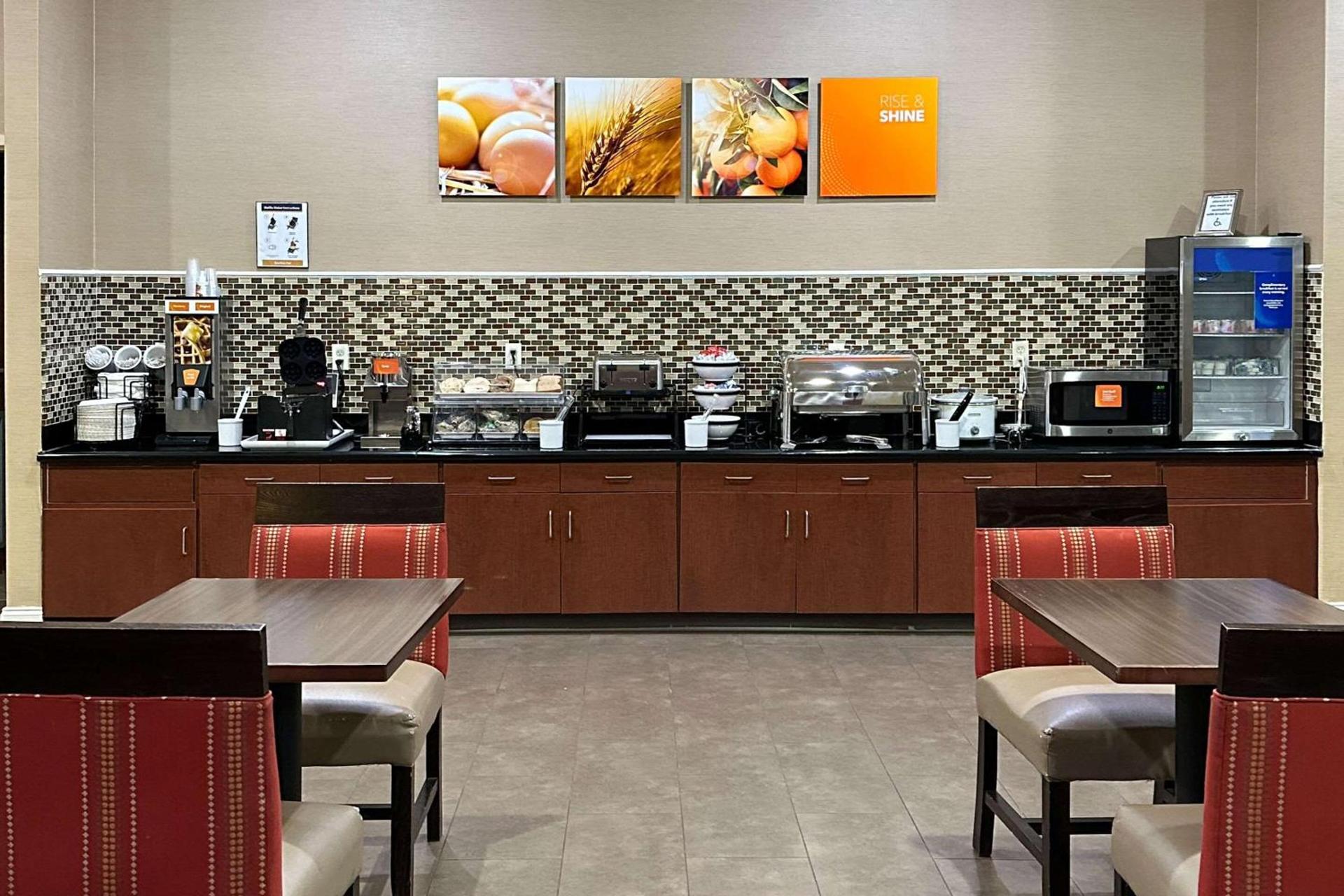 Comfort Inn & Suites Rogersville photo 38