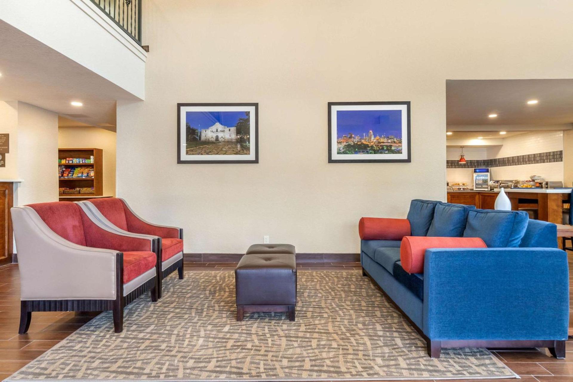 Comfort Suites San Antonio Airport North photo 3