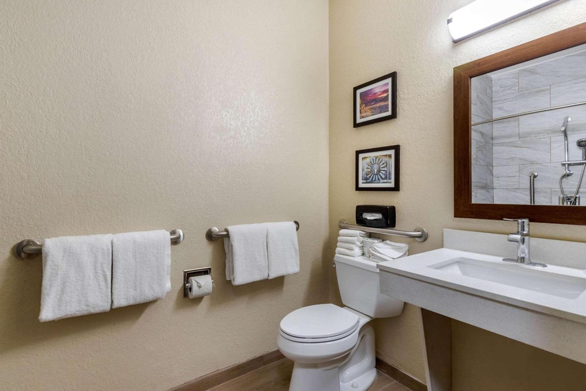 Comfort Suites San Antonio Airport North photo 5