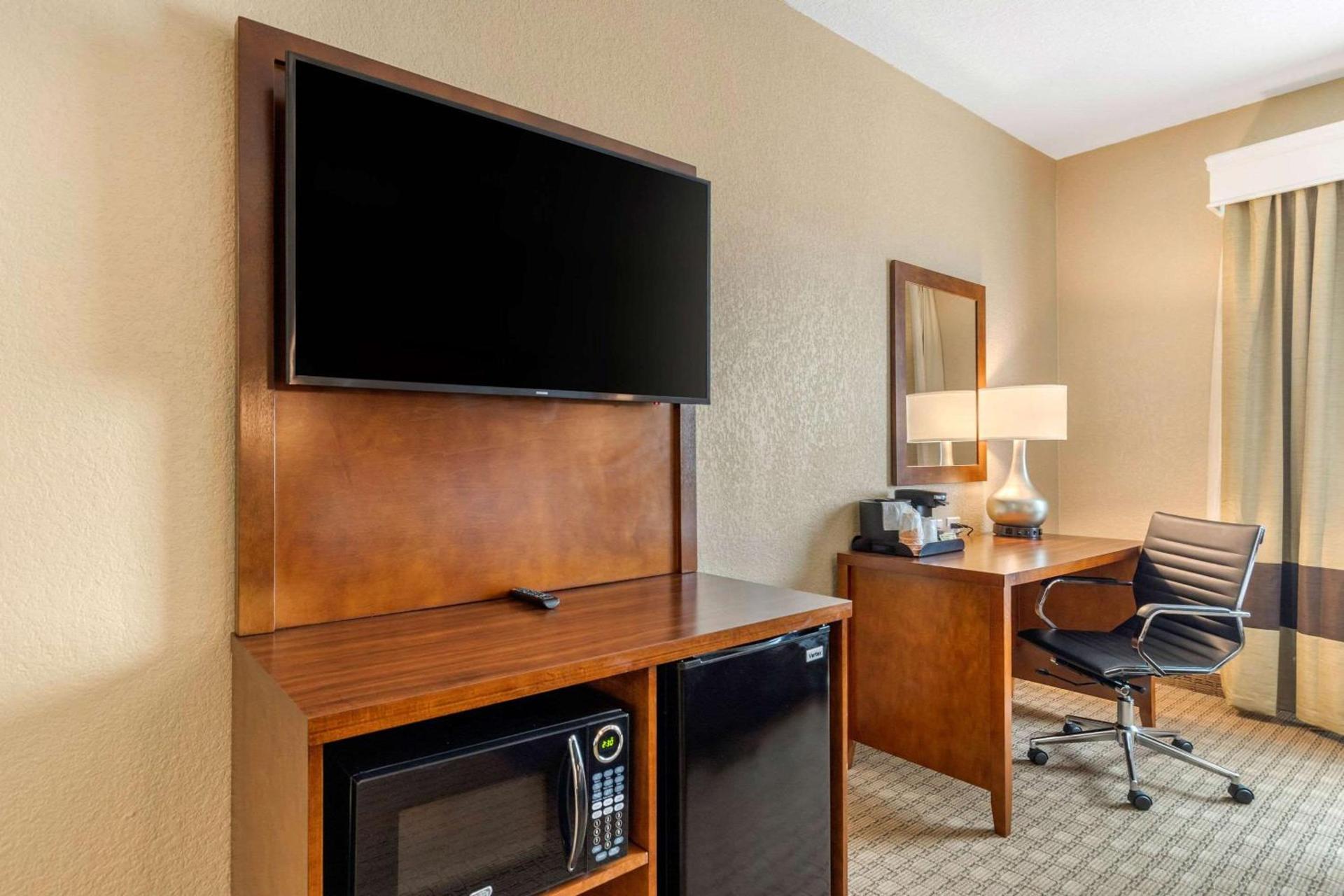 Comfort Suites San Antonio Airport North photo 10