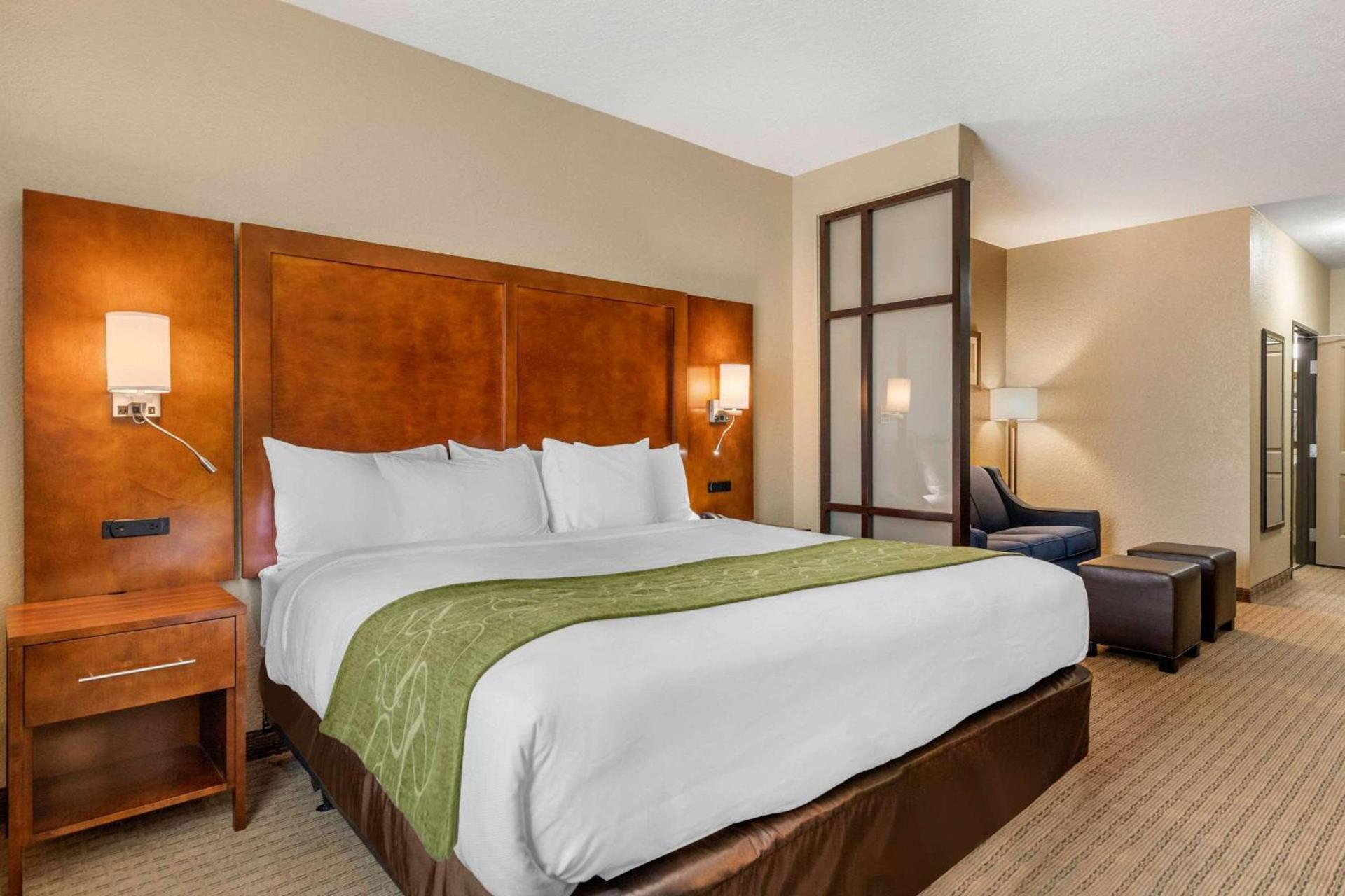 Comfort Suites San Antonio Airport North photo 11