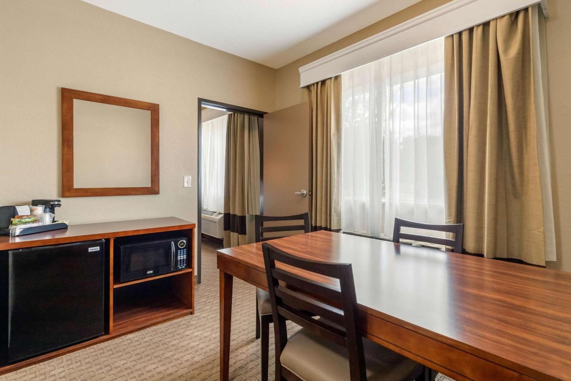 Comfort Suites San Antonio Airport North photo 14