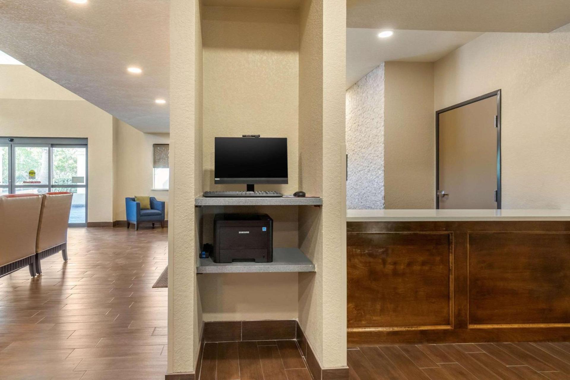 Comfort Suites San Antonio Airport North photo 27