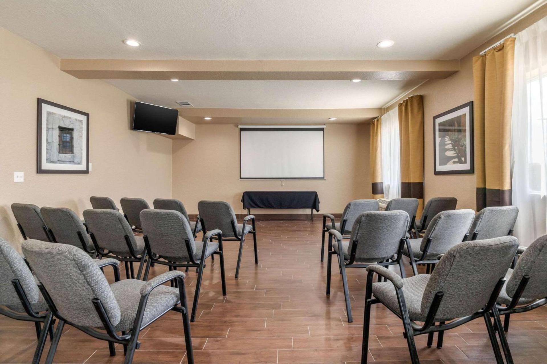 Comfort Suites San Antonio Airport North photo 28