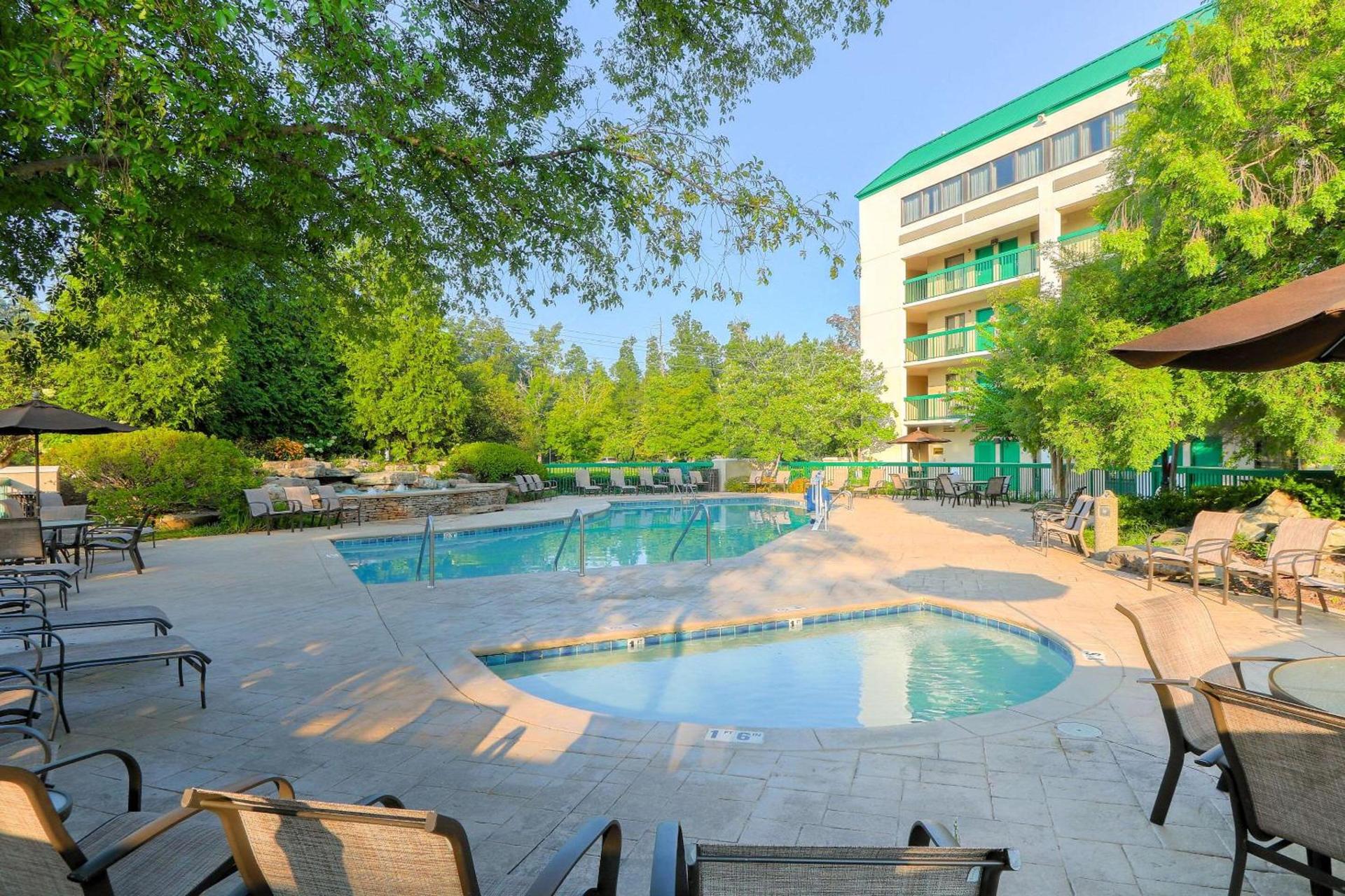 Quality Inn Near the Island Pigeon Forge photo 44