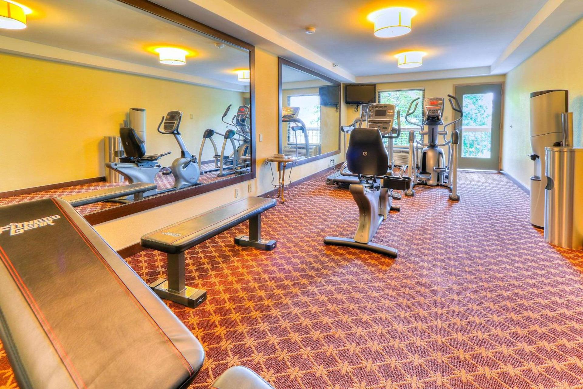 Quality Inn Near the Island Pigeon Forge photo 46