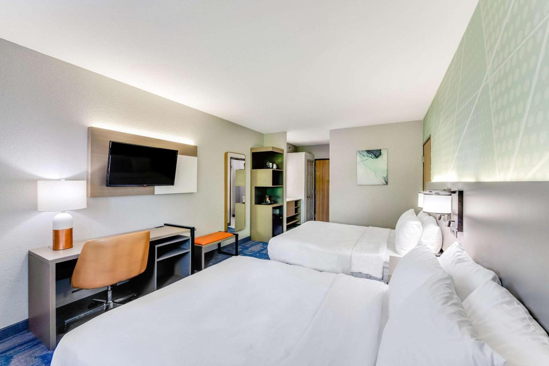Comfort Inn & Suites Weston - Wausau photo 14
