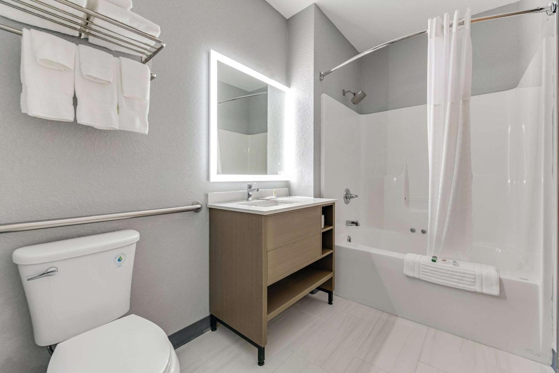 Comfort Inn & Suites Weston - Wausau photo 25
