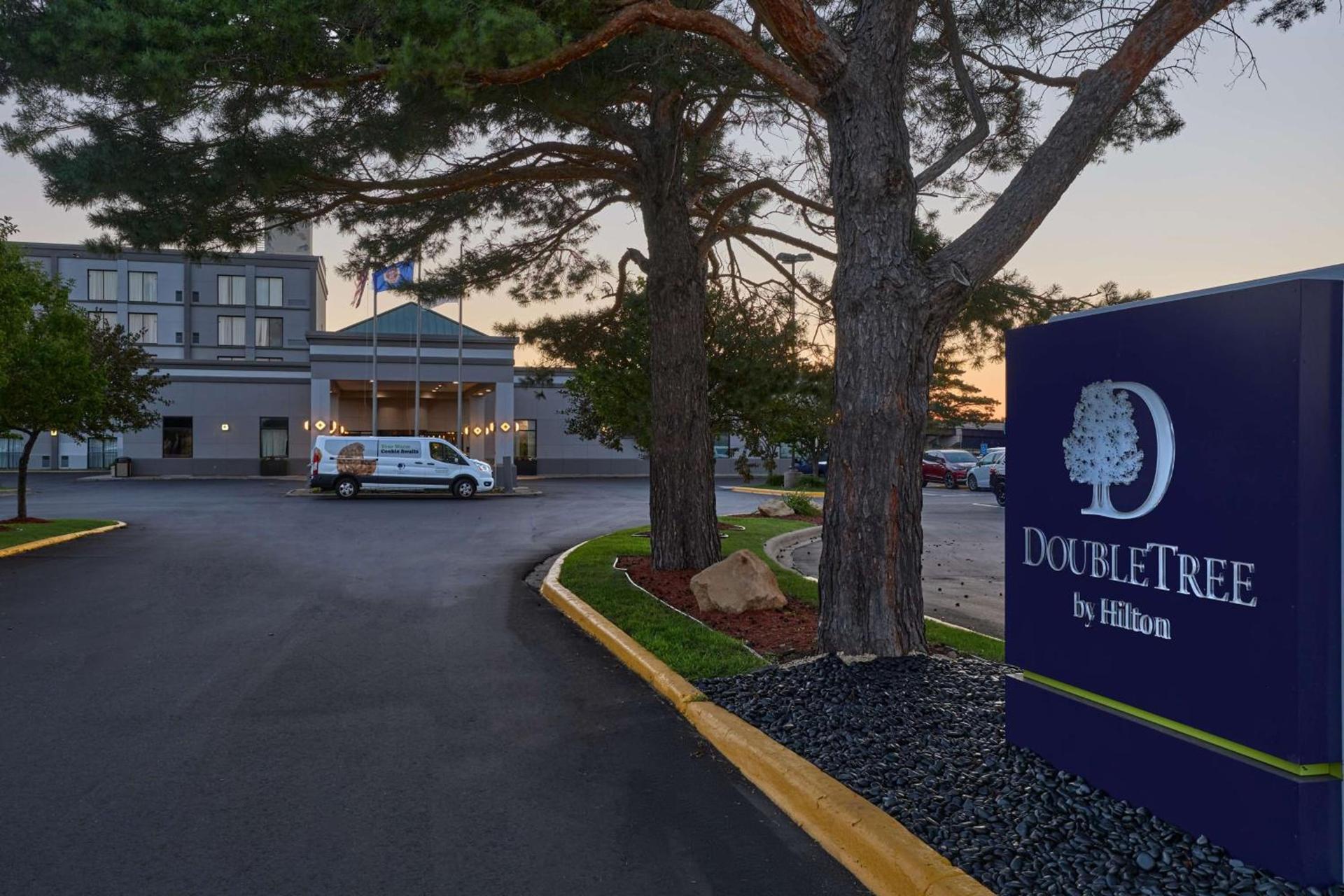 DoubleTree by Hilton Minneapolis Airport, MN photo 2