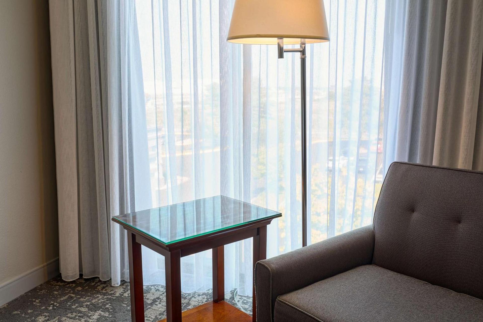 DoubleTree by Hilton Minneapolis Airport, MN photo 32