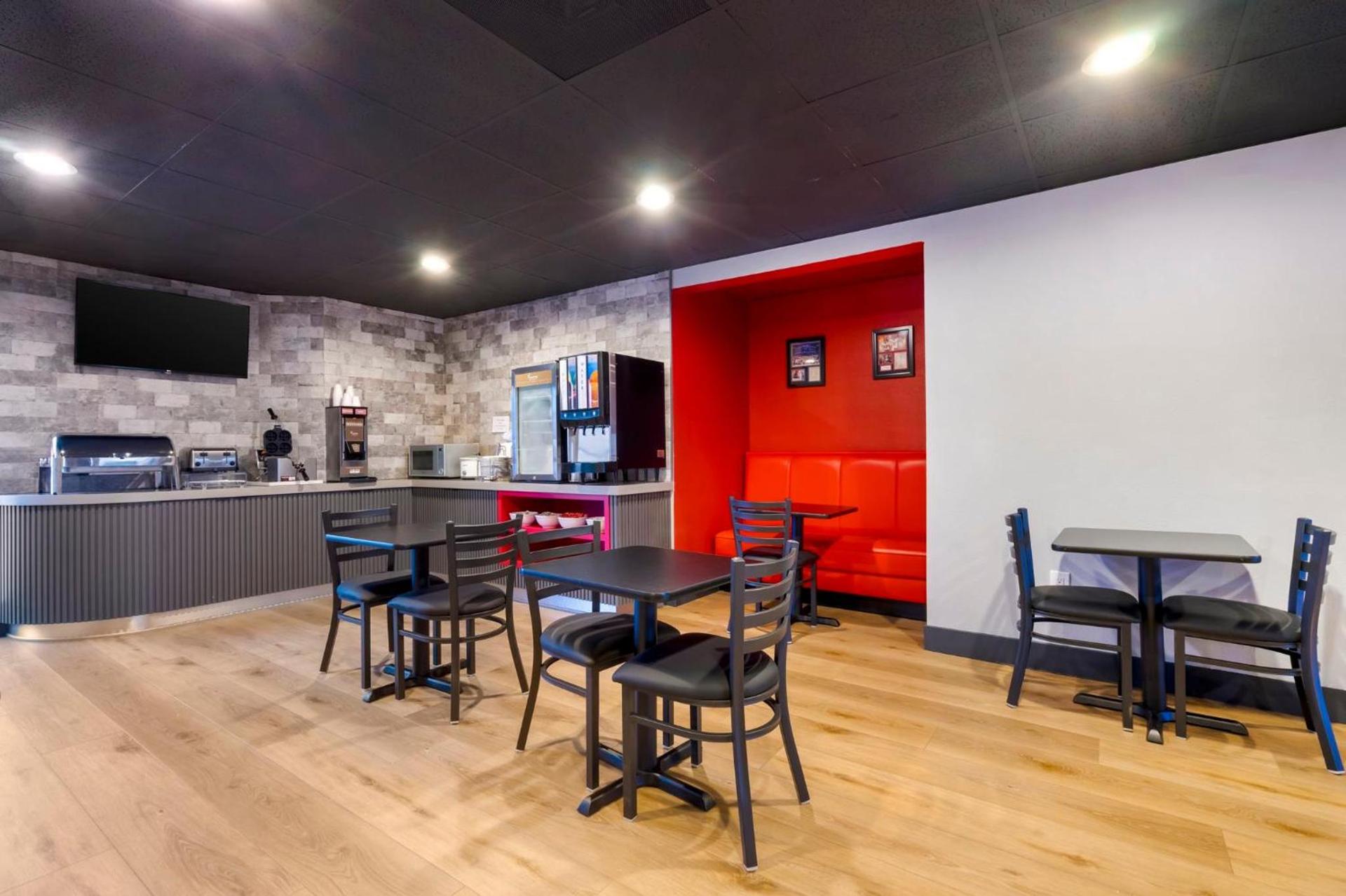 SPOT X Hotel Tampa - Wesley Chapel by The Red Collection photo 27