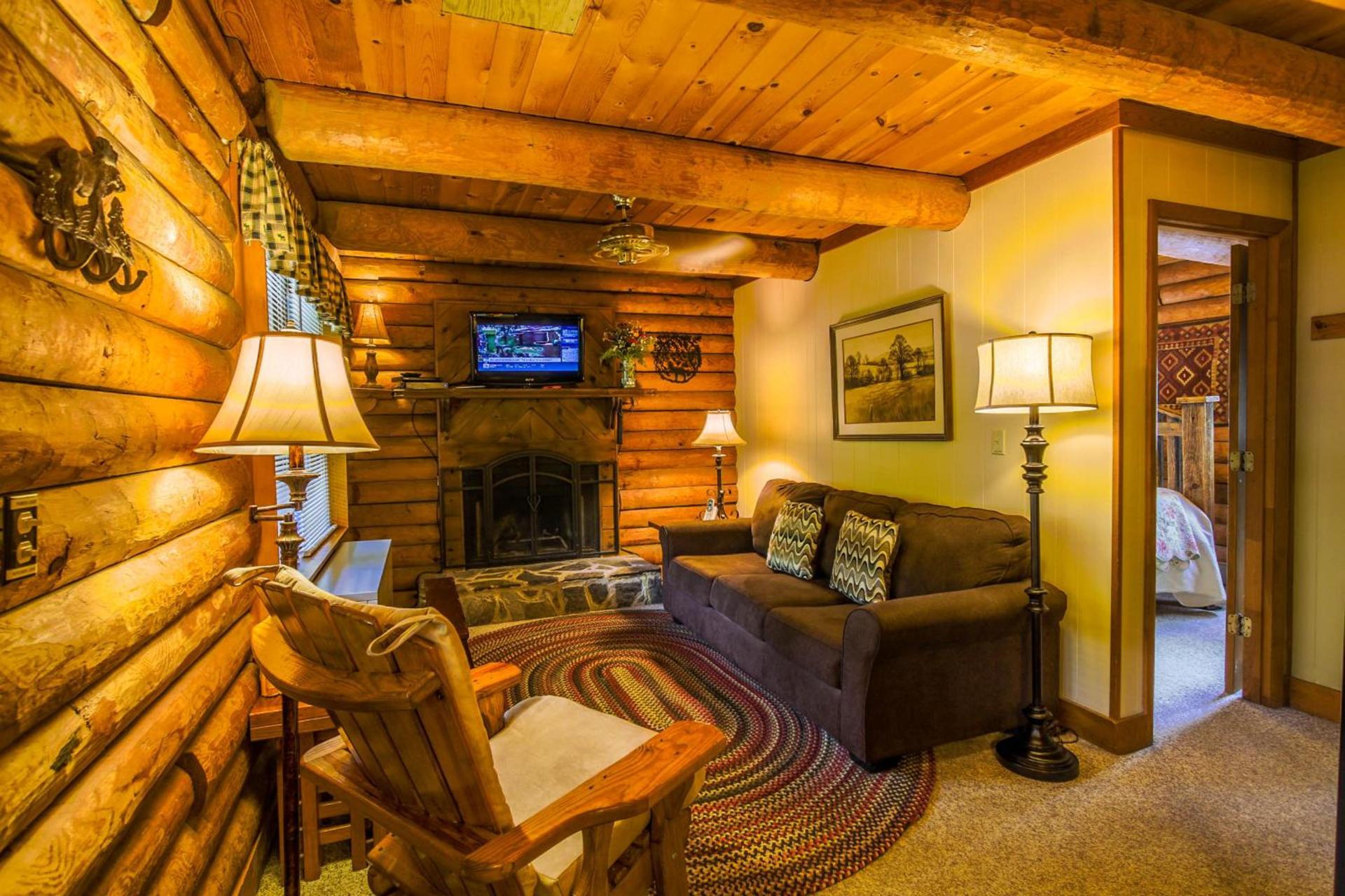 Mountainaire Inn and Log Cabins photo 7