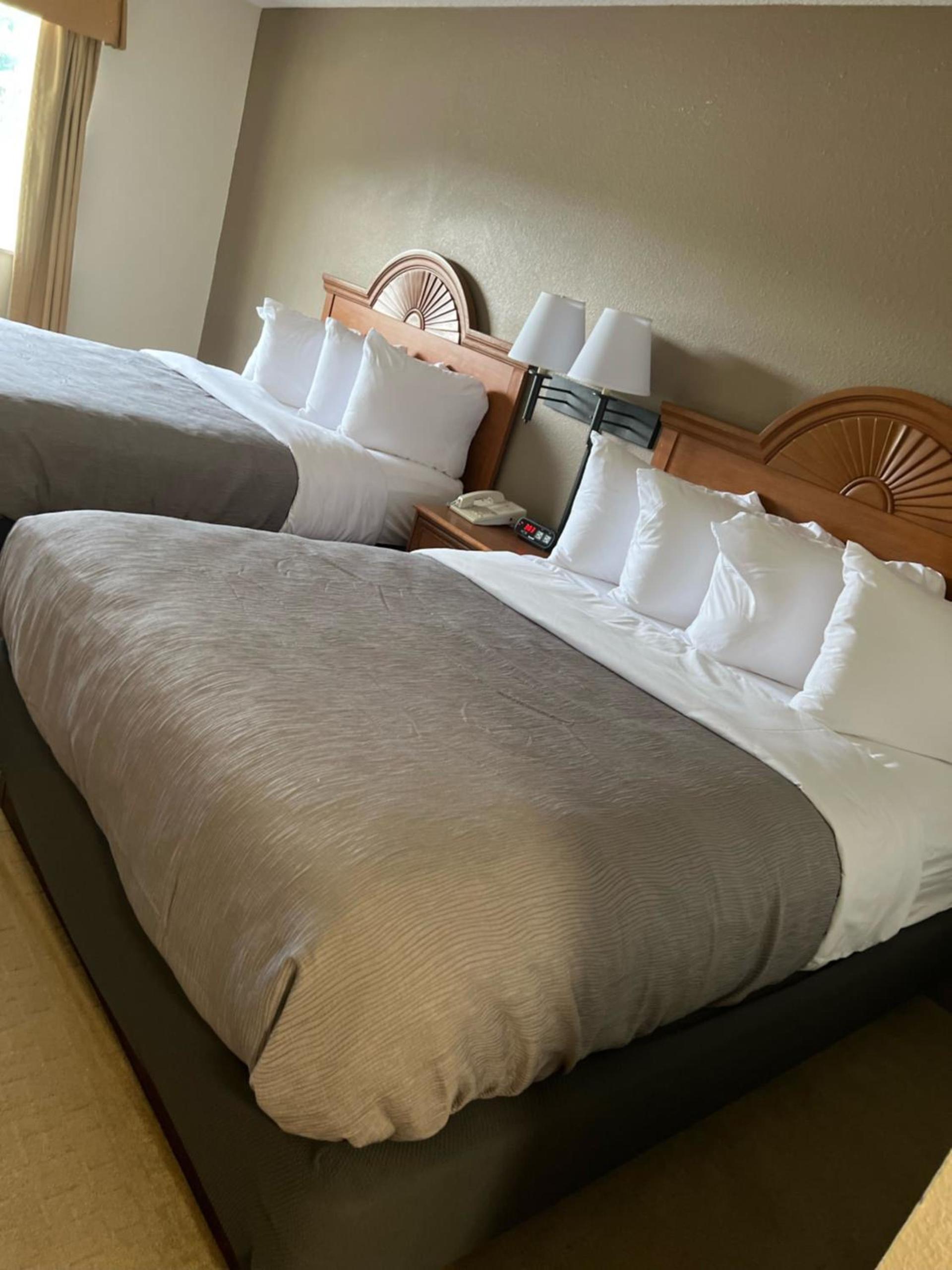 Quality Inn Huntington University Area photo 19