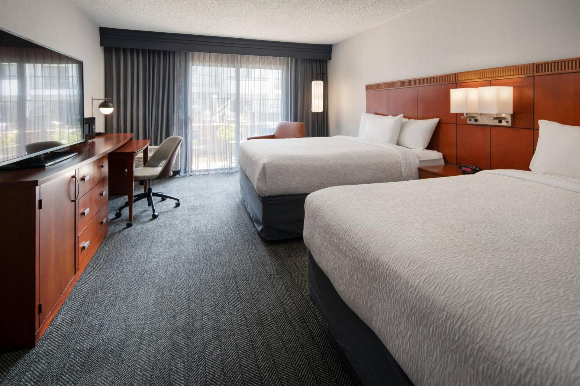 Courtyard by Marriott Fresno photo 9