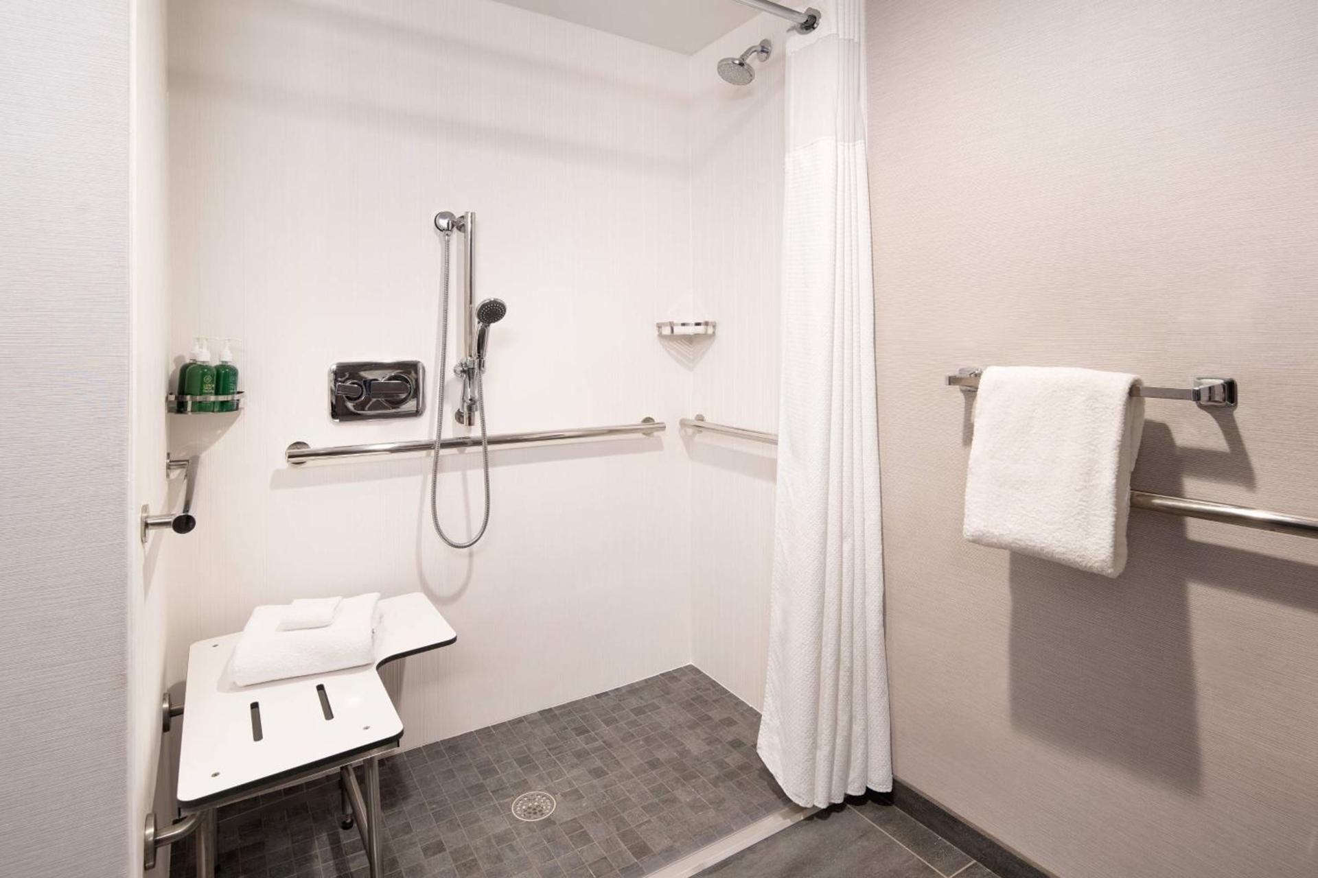Courtyard by Marriott Fresno photo 16
