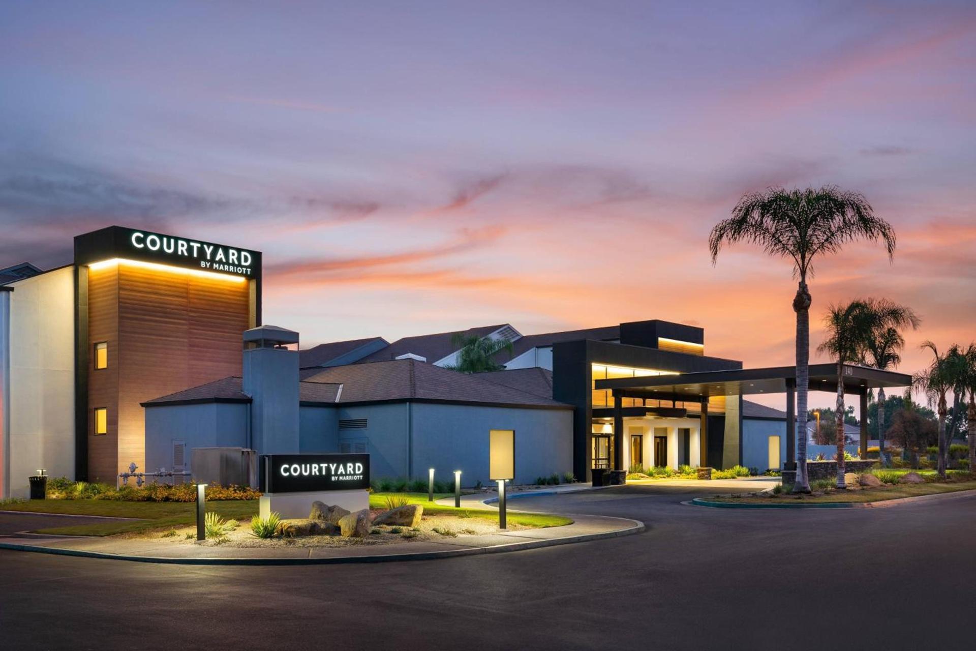 Courtyard by Marriott Fresno photo 4