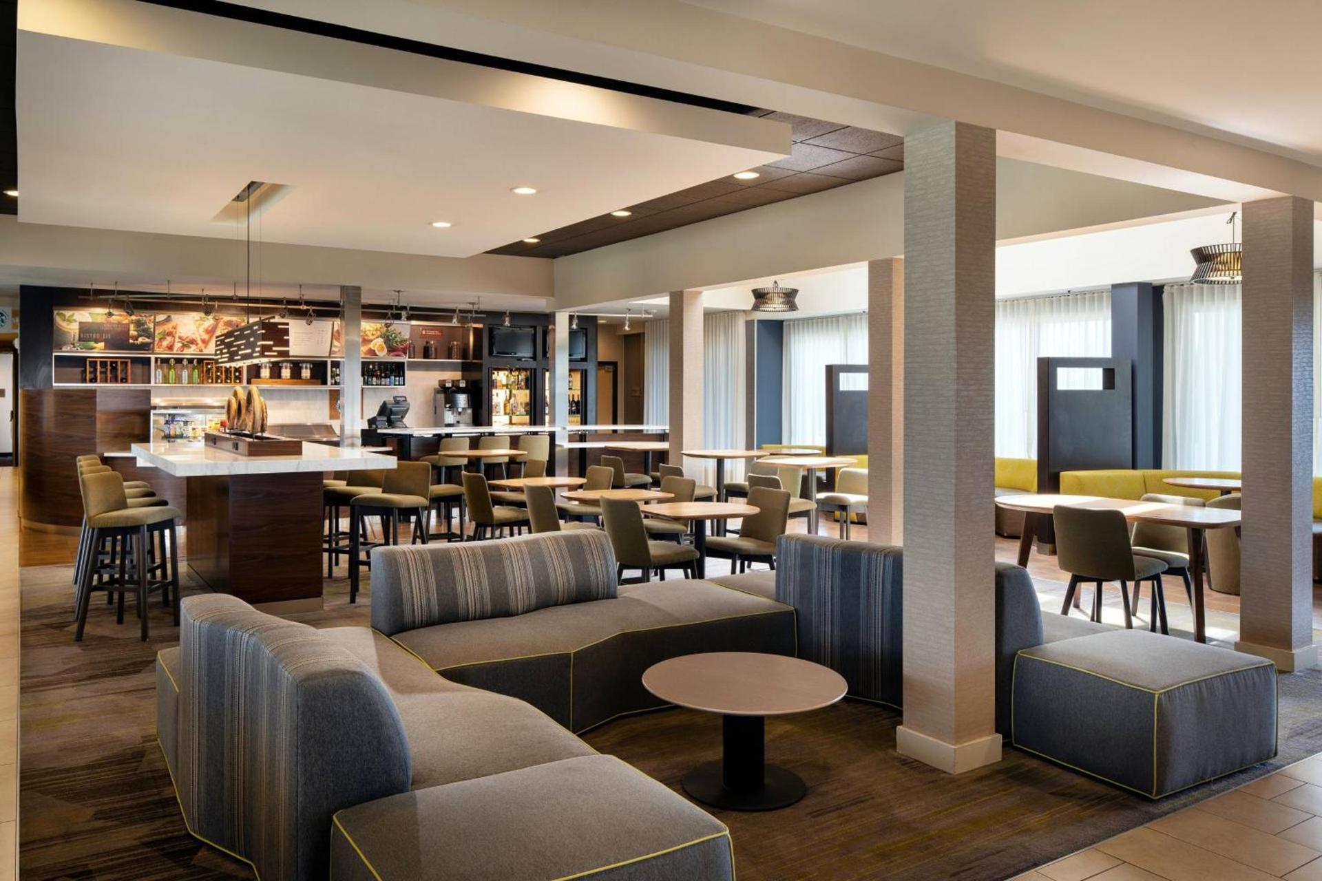 Courtyard by Marriott Fresno photo 7