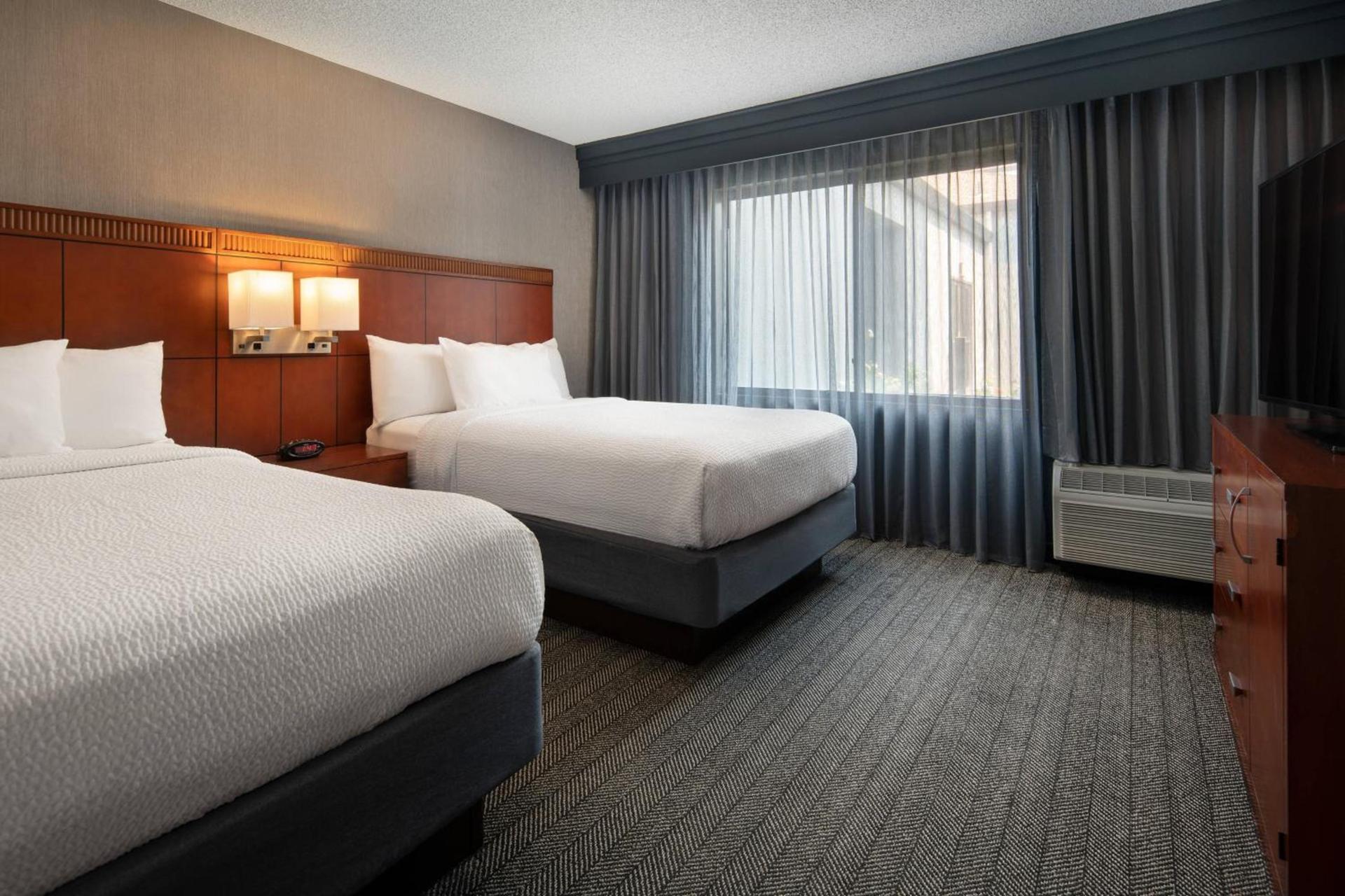 Courtyard by Marriott Fresno photo 18