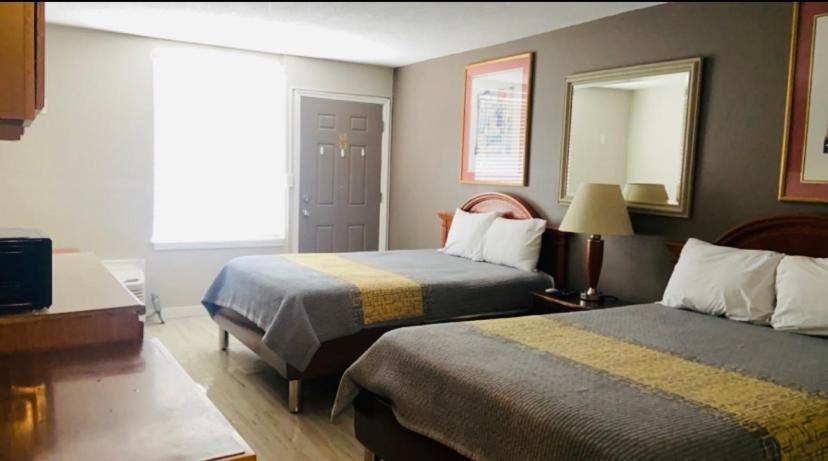 APM Inn & Suites photo 46