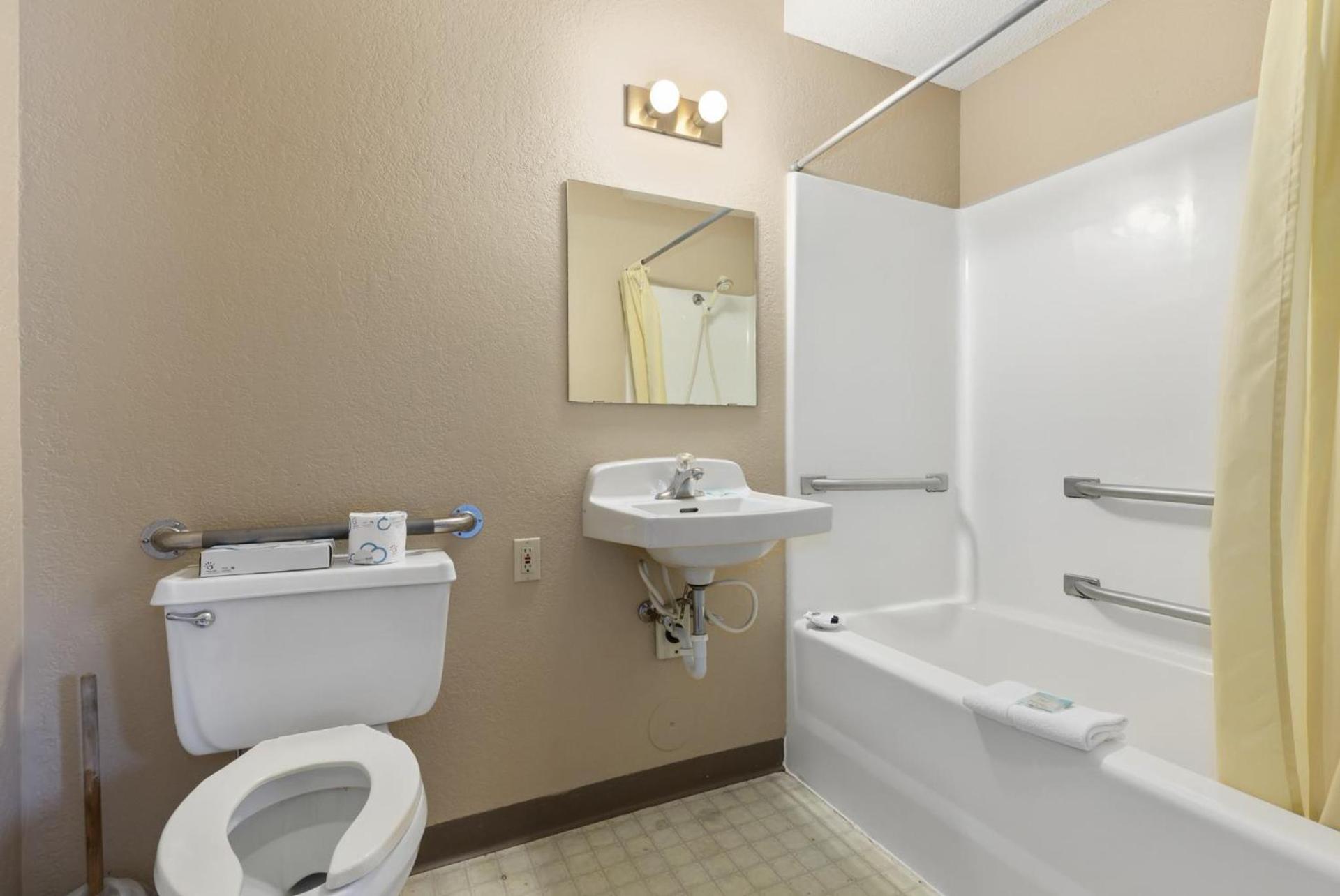 Commander Motel photo 9