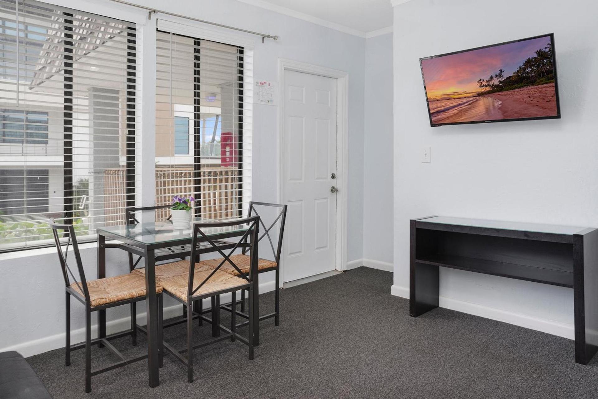 Sabal Palms Inn photo 13