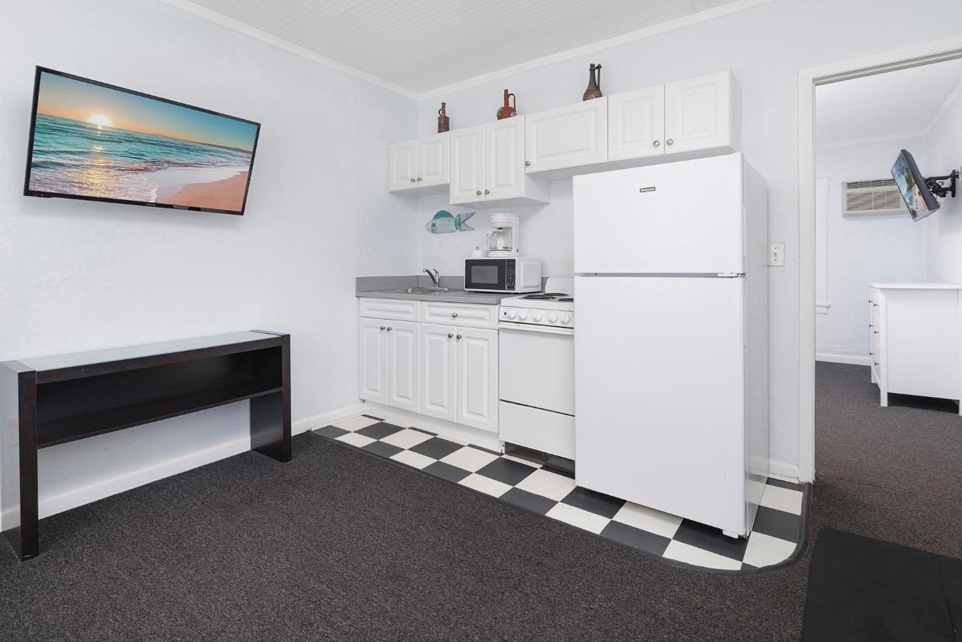 Sabal Palms Inn photo 27
