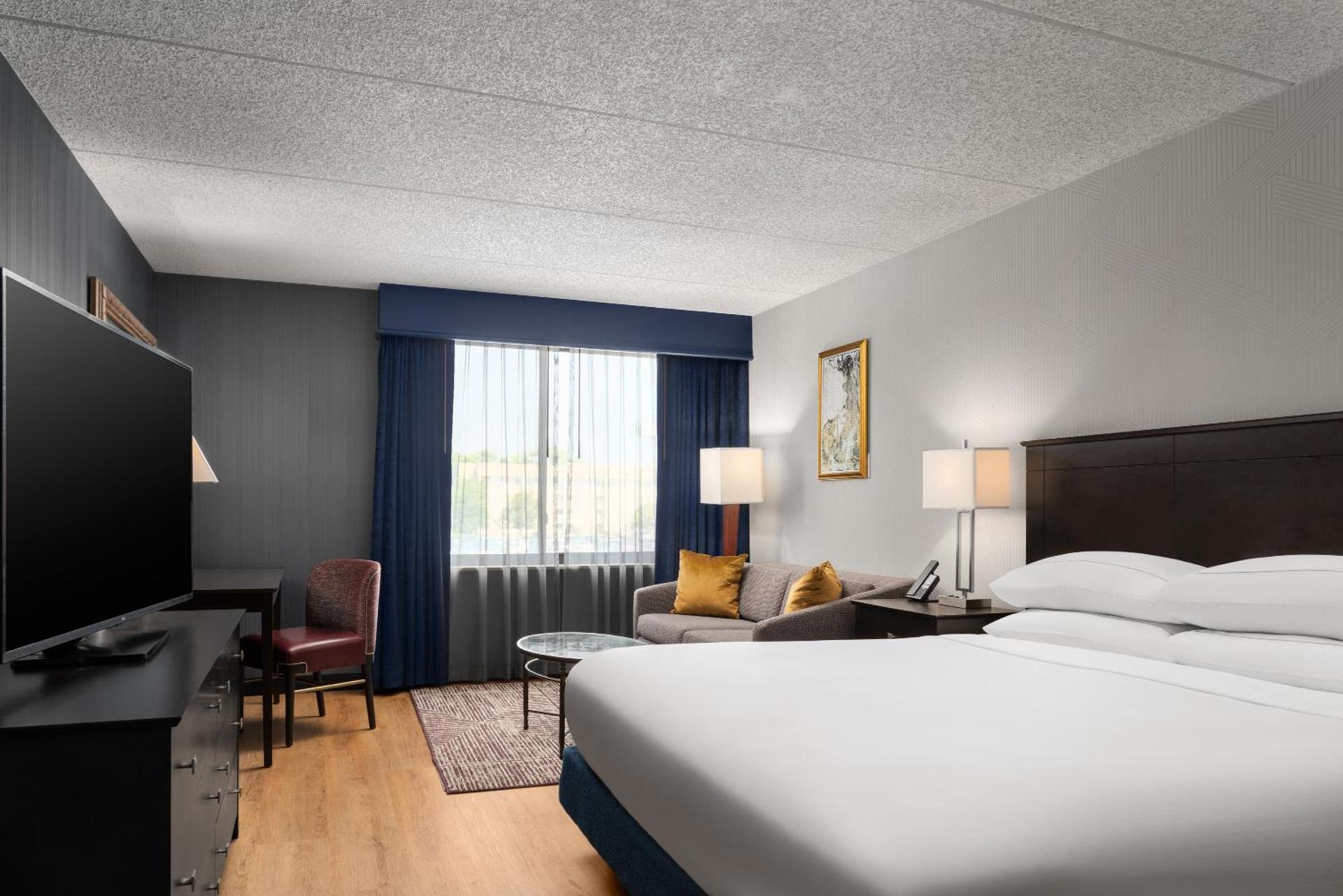 DoubleTree by Hilton Bradley International Airport photo 30